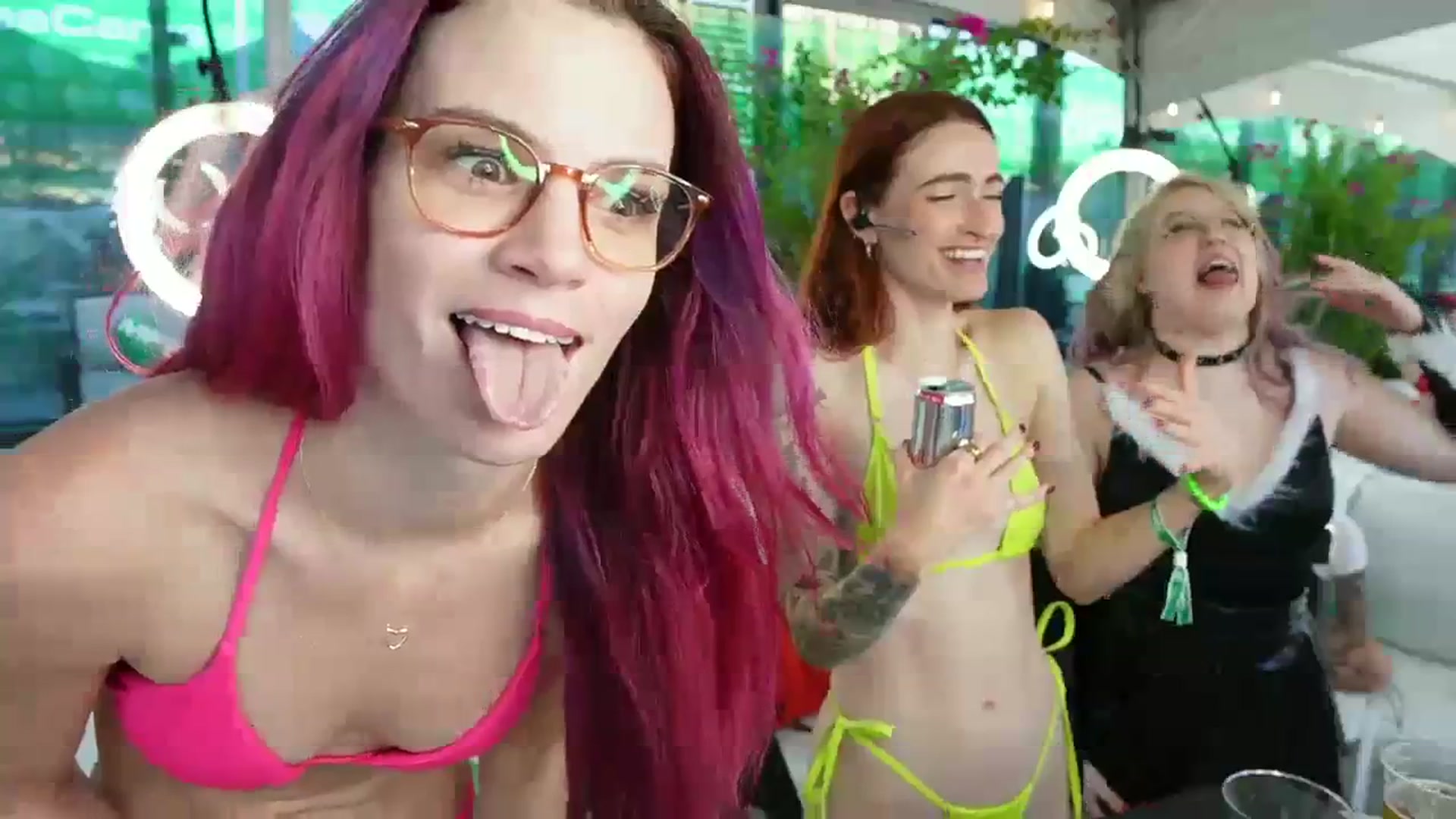 Gallery image thumbnail from Gia_Exotic's myfreecams stream on, 10/12/2023, 01:20 image 7 of 20
