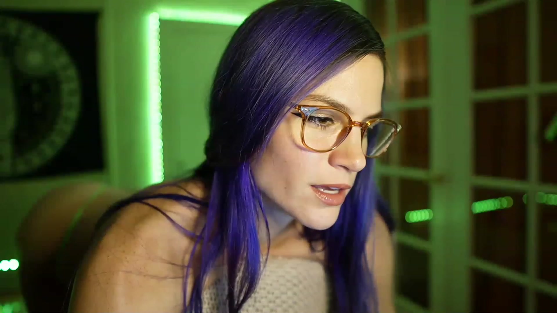 Gallery image thumbnail from Gia_Hill's myfreecams stream on, 11/20/2022, 03:33 image 3 of 20