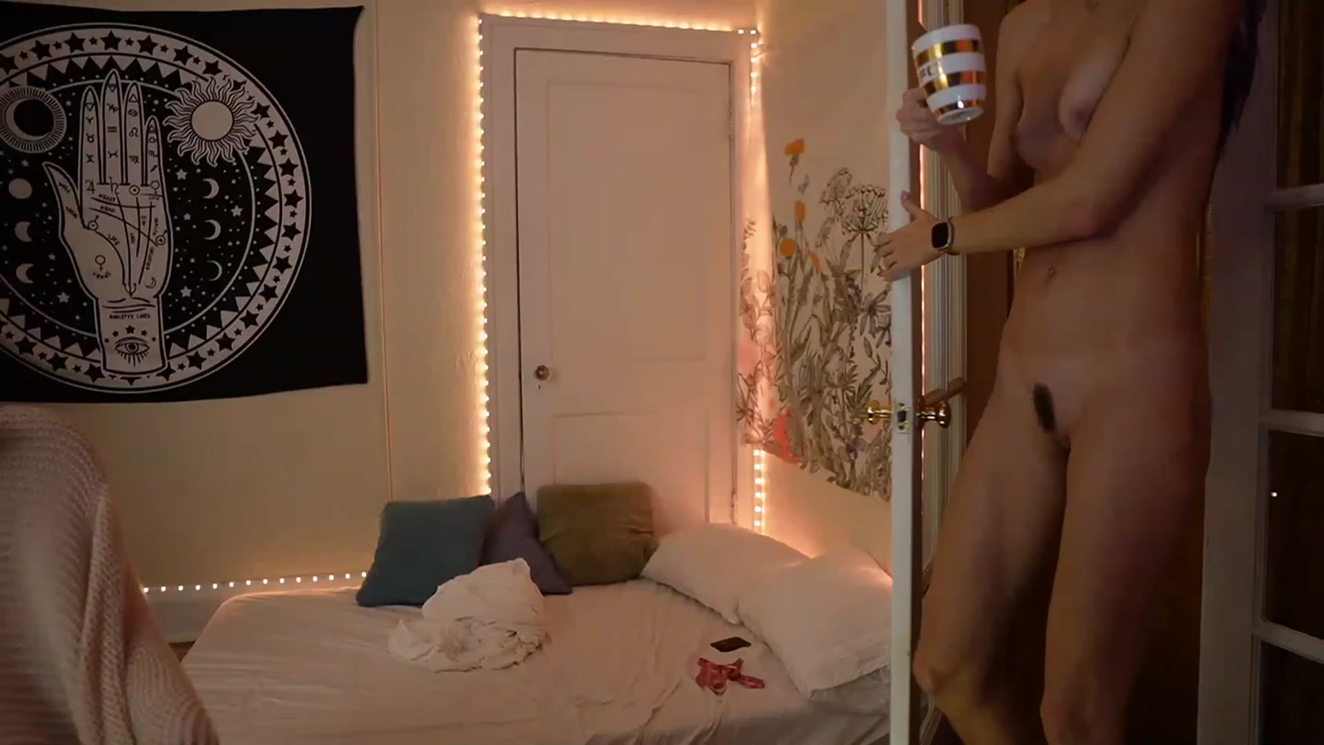 Gallery image thumbnail from Gia_Hill's myfreecams stream on, 11/22/2022, 02:32 image 5 of 20