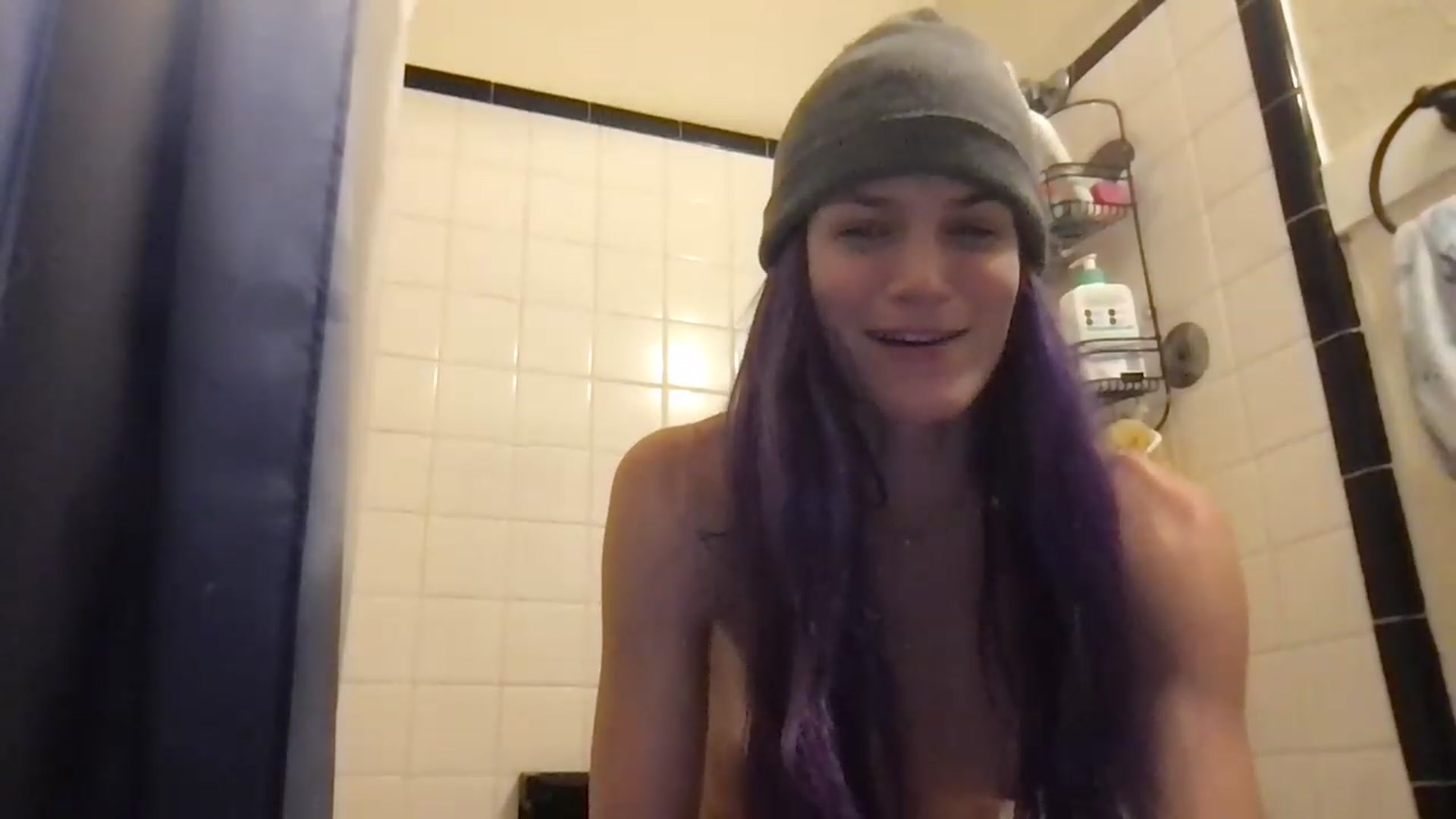 Gallery image thumbnail from Gia_Hill's myfreecams stream on, 11/22/2022, 02:32 image 19 of 20