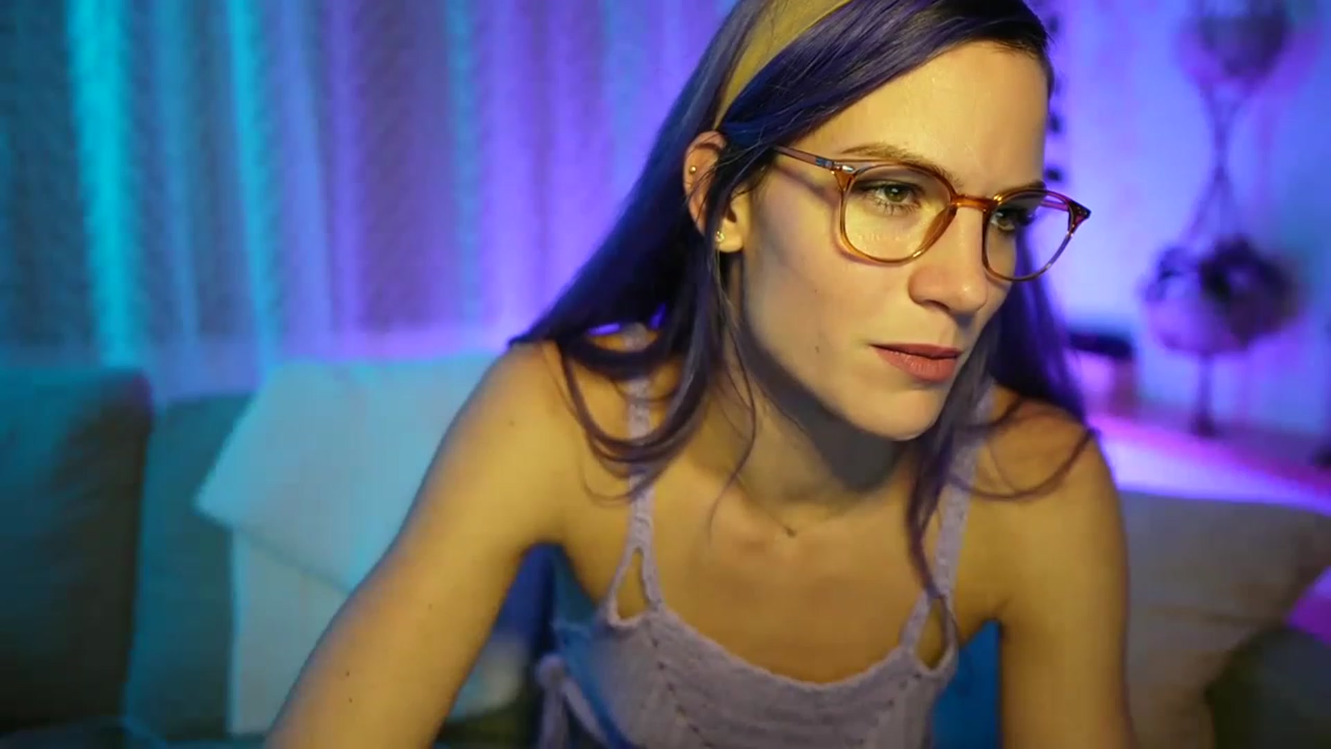 Gallery image thumbnail from Gia_Hill's myfreecams stream on, 12/02/2022, 06:43 image 4 of 20