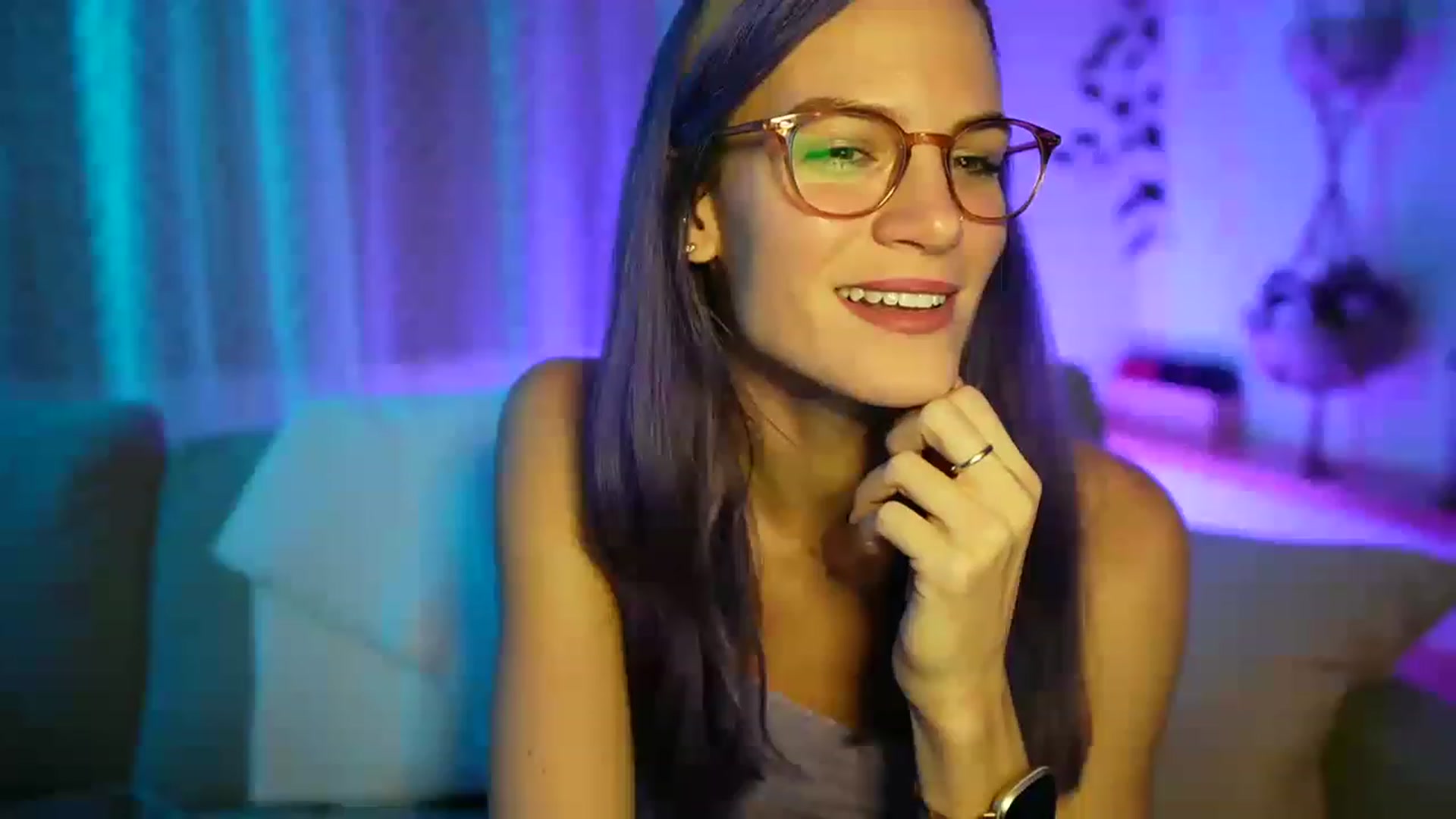 Gallery image thumbnail from Gia_Hill's myfreecams stream on, 12/02/2022, 06:43 image 3 of 20