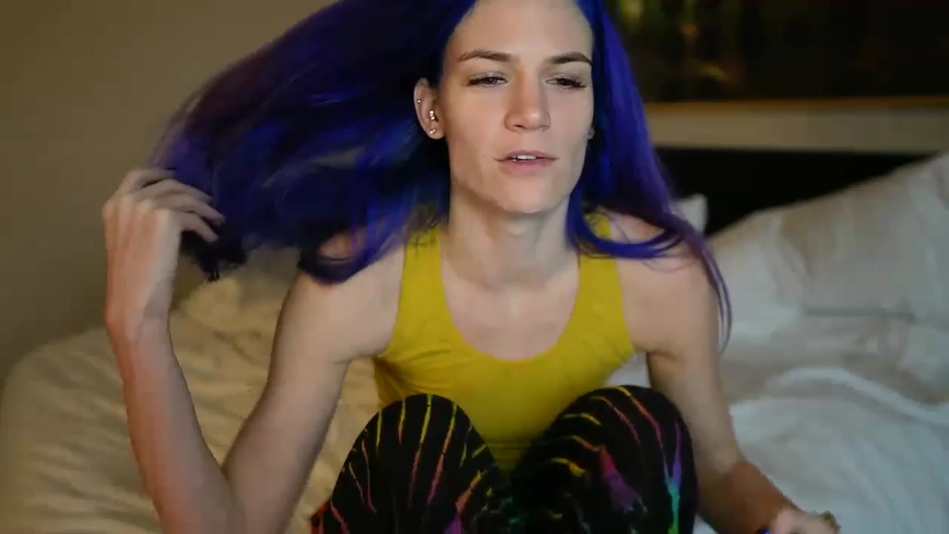 Gallery image thumbnail from Gia_Hill's myfreecams stream on, 01/05/2023, 20:29 image 5 of 20