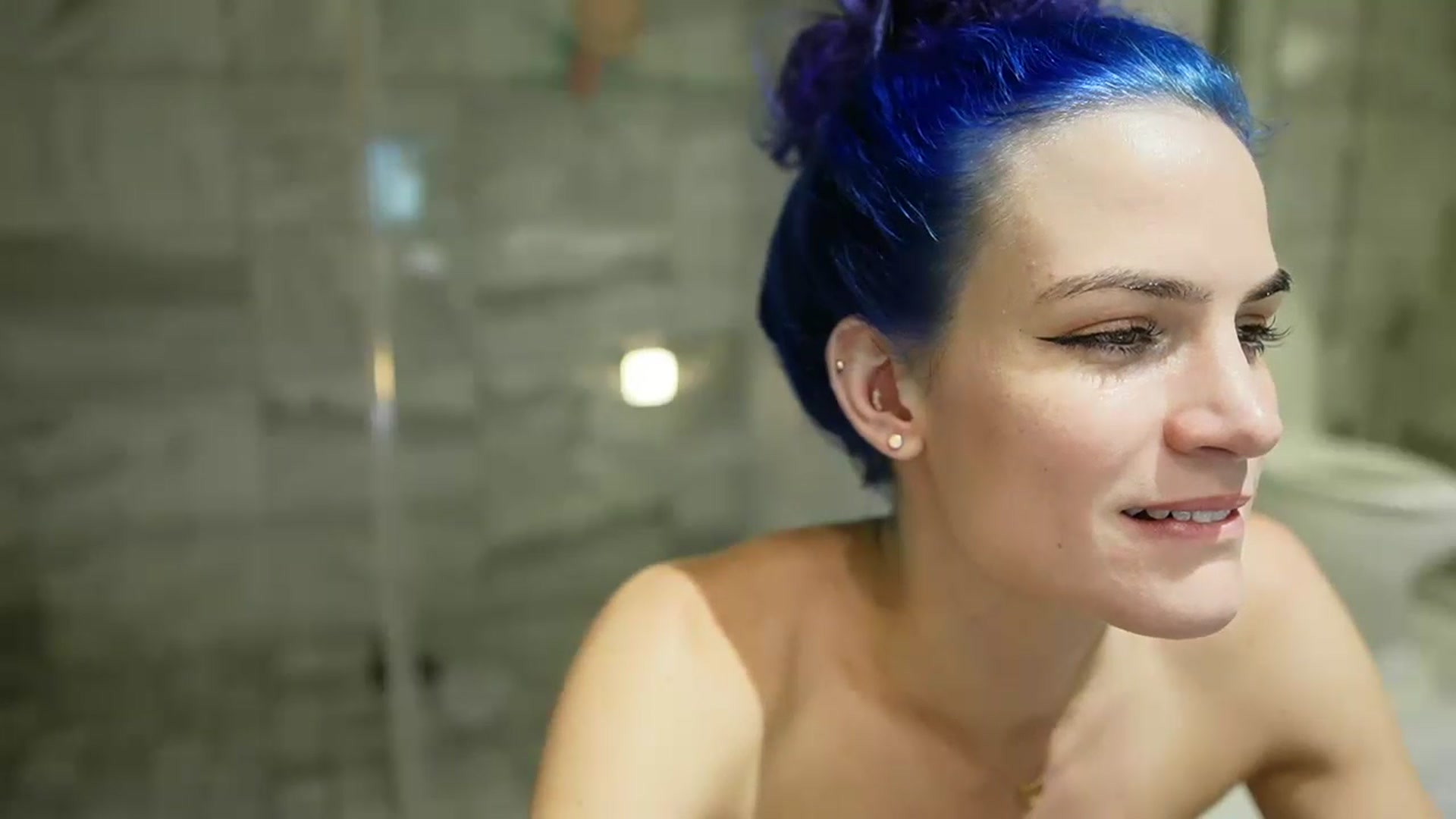 Gallery image thumbnail from Gia_Hill's myfreecams stream on, 01/12/2023, 03:40 image 11 of 20