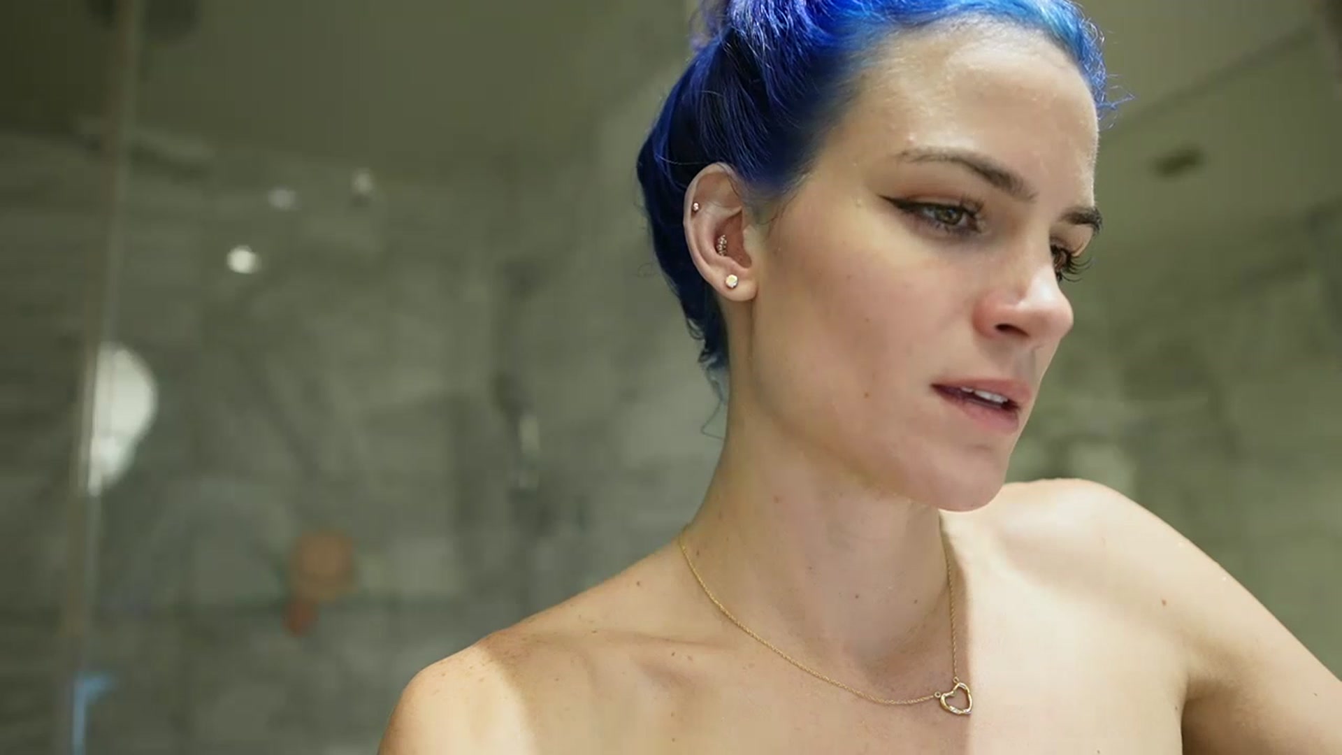 Gallery image thumbnail from Gia_Hill's myfreecams stream on, 01/12/2023, 03:40 image 10 of 20