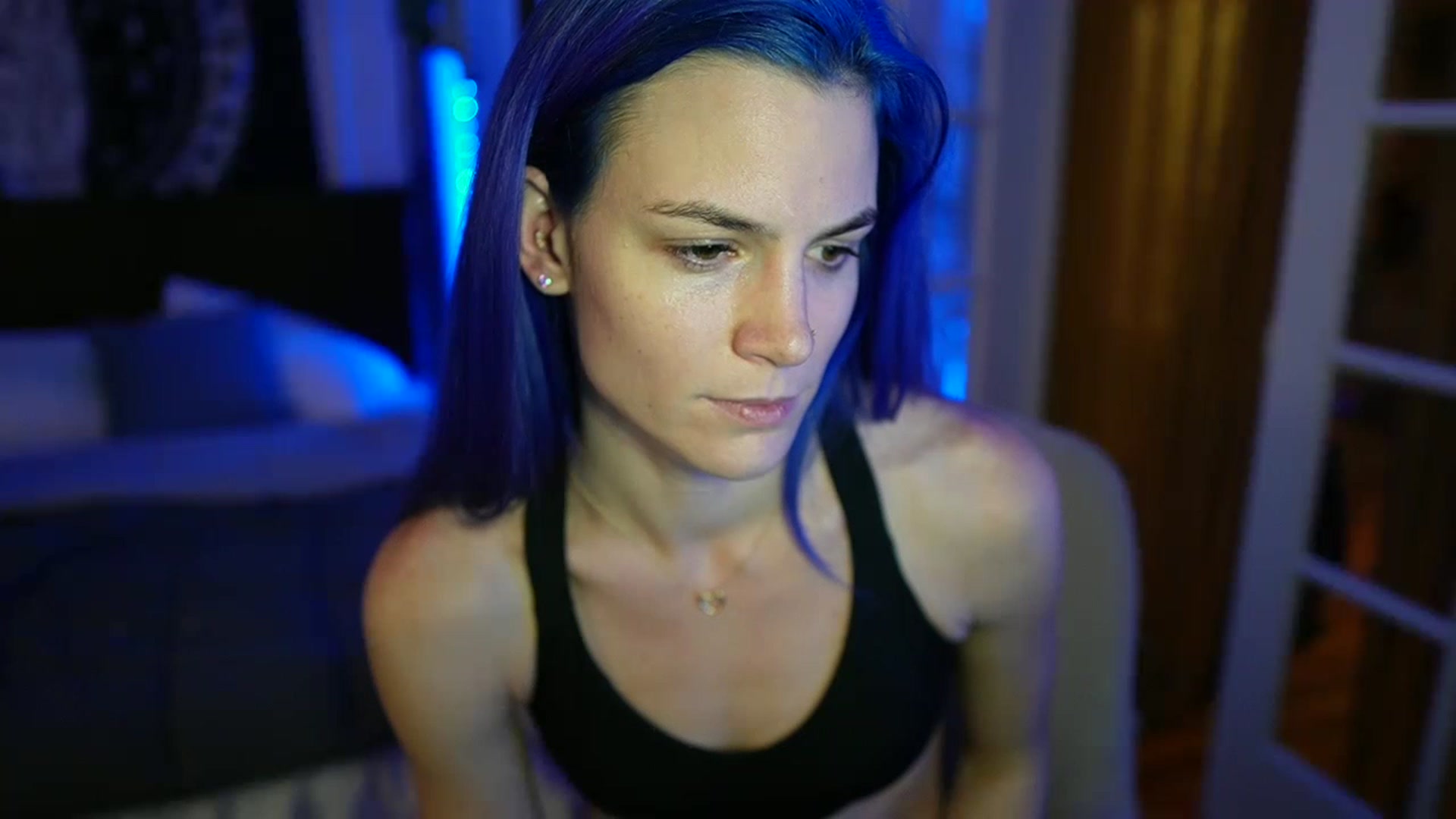 Gallery image thumbnail from Gia_Hill's myfreecams stream on, 01/17/2023, 24:01 image 11 of 20