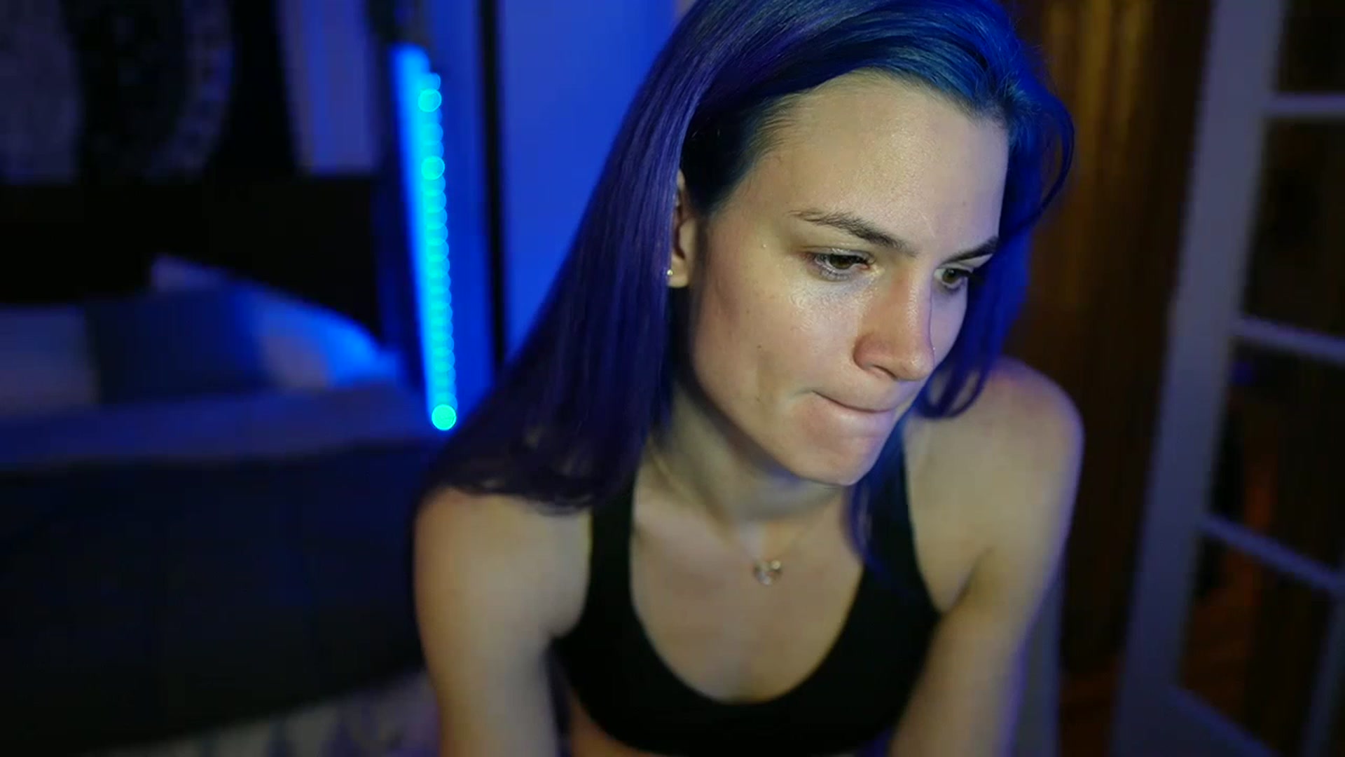 Gallery image thumbnail from Gia_Hill's myfreecams stream on, 01/17/2023, 24:01 image 14 of 20