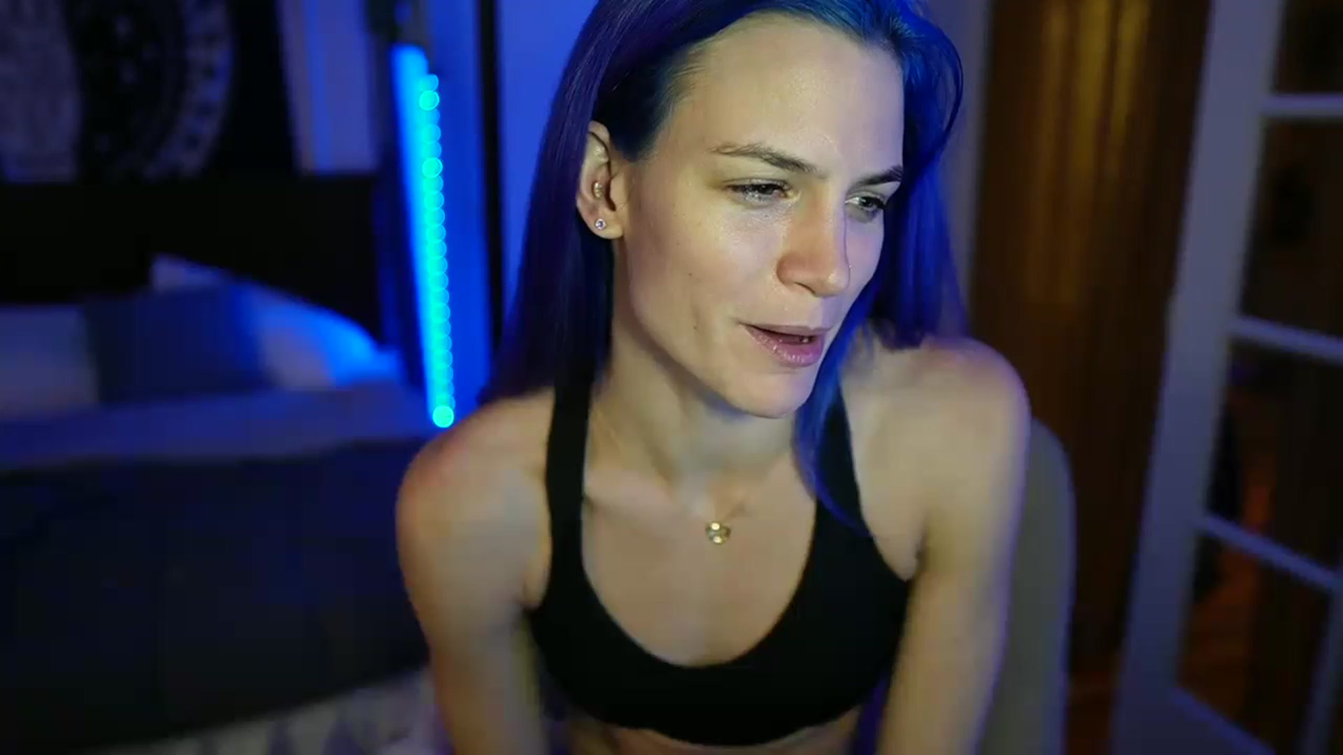 Gallery image thumbnail from Gia_Hill's myfreecams stream on, 01/17/2023, 24:01 image 9 of 20