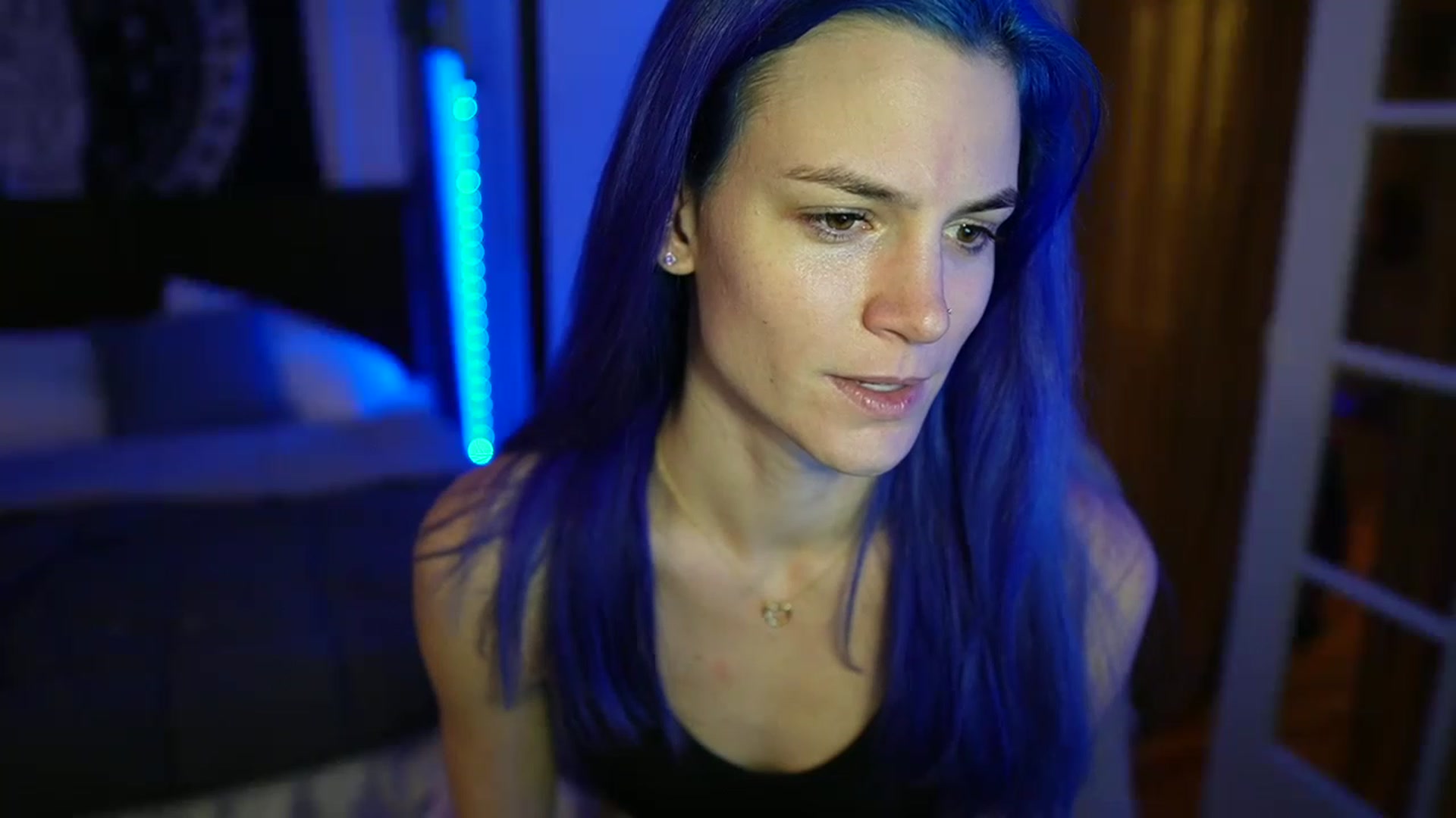 Gallery image thumbnail from Gia_Hill's myfreecams stream on, 01/17/2023, 24:01 image 18 of 20