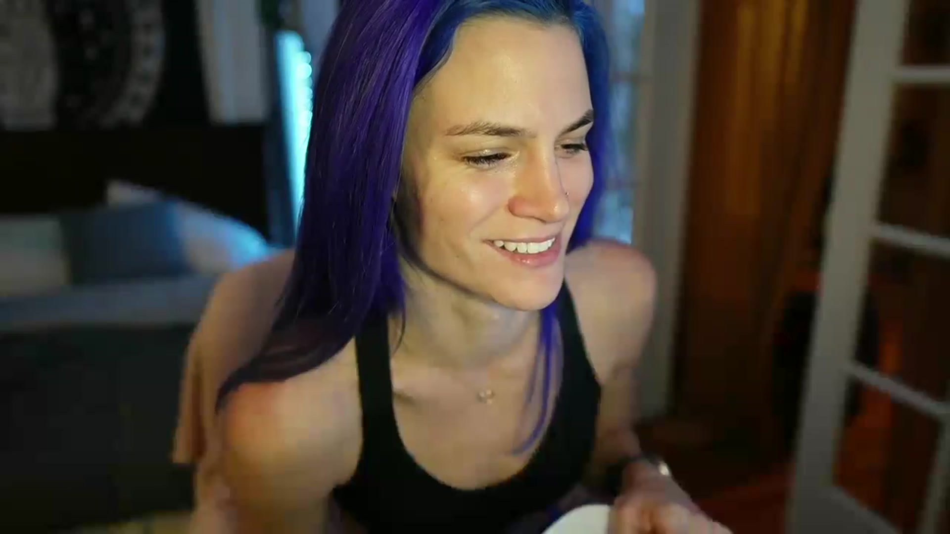 Gallery image thumbnail from Gia_Hill's myfreecams stream on, 01/17/2023, 24:31 image 8 of 20