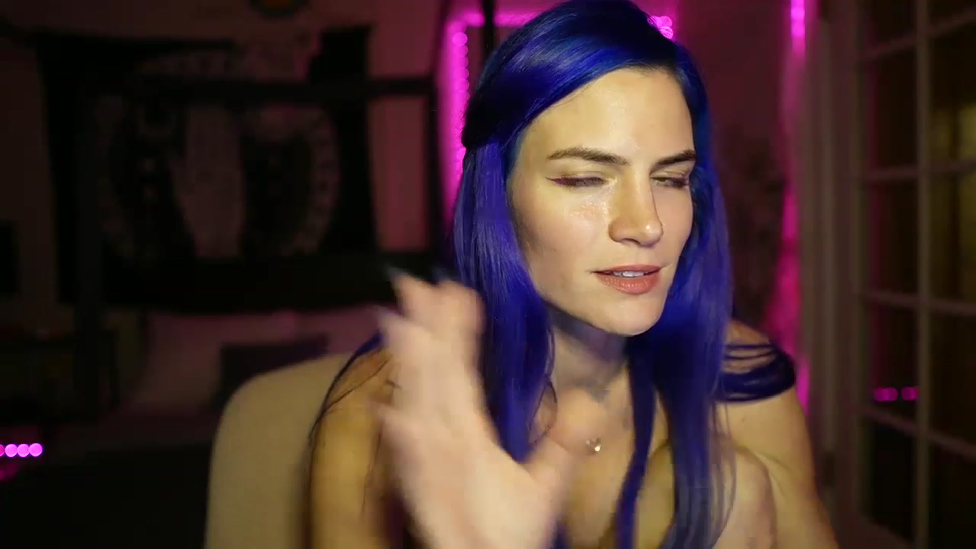 Gallery image thumbnail from Gia_Hill's myfreecams stream on, 01/18/2023, 02:19 image 14 of 20