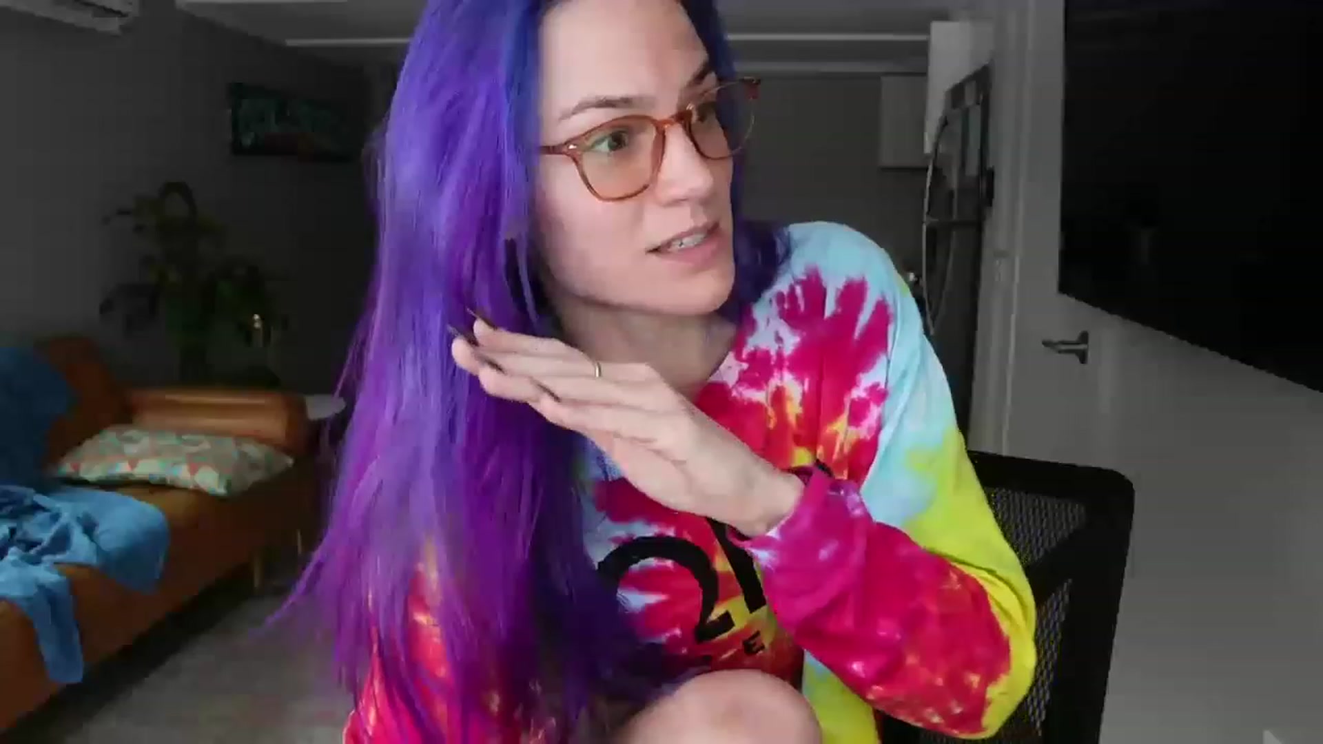 Gallery image thumbnail from Gia_Hill's myfreecams stream on, 01/31/2023, 24:30 image 4 of 20
