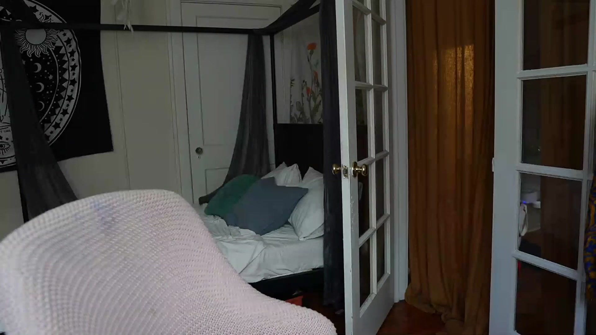 Gallery image thumbnail from Gia_Hill's myfreecams stream on, 02/13/2023, 21:42 image 14 of 20