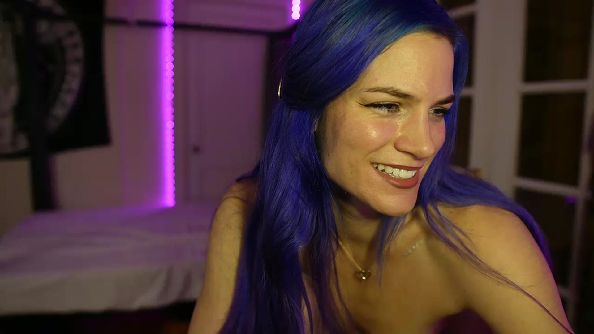 Gallery image thumbnail from Gia_Hill's myfreecams stream on, 02/15/2023, 24:09 image 18 of 20