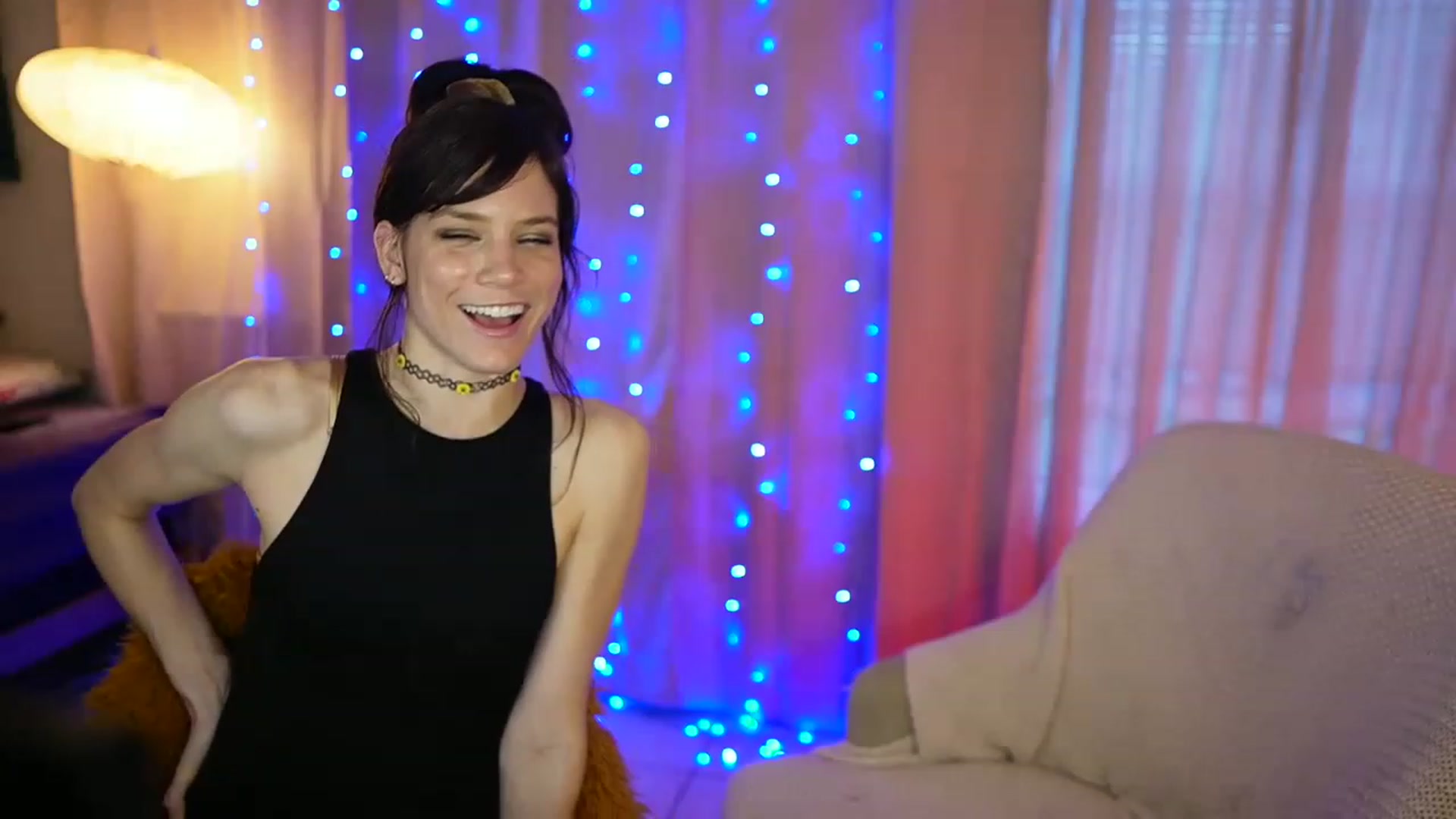 Gallery image thumbnail from Gia_Hill's myfreecams stream on, 02/18/2023, 24:18 image 5 of 20