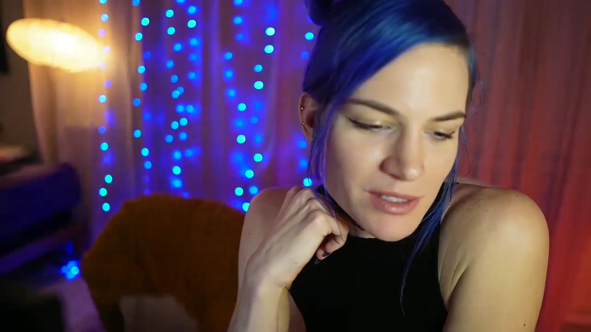 Gallery image thumbnail from Gia_Hill's myfreecams stream on, 02/18/2023, 24:18 image 10 of 20