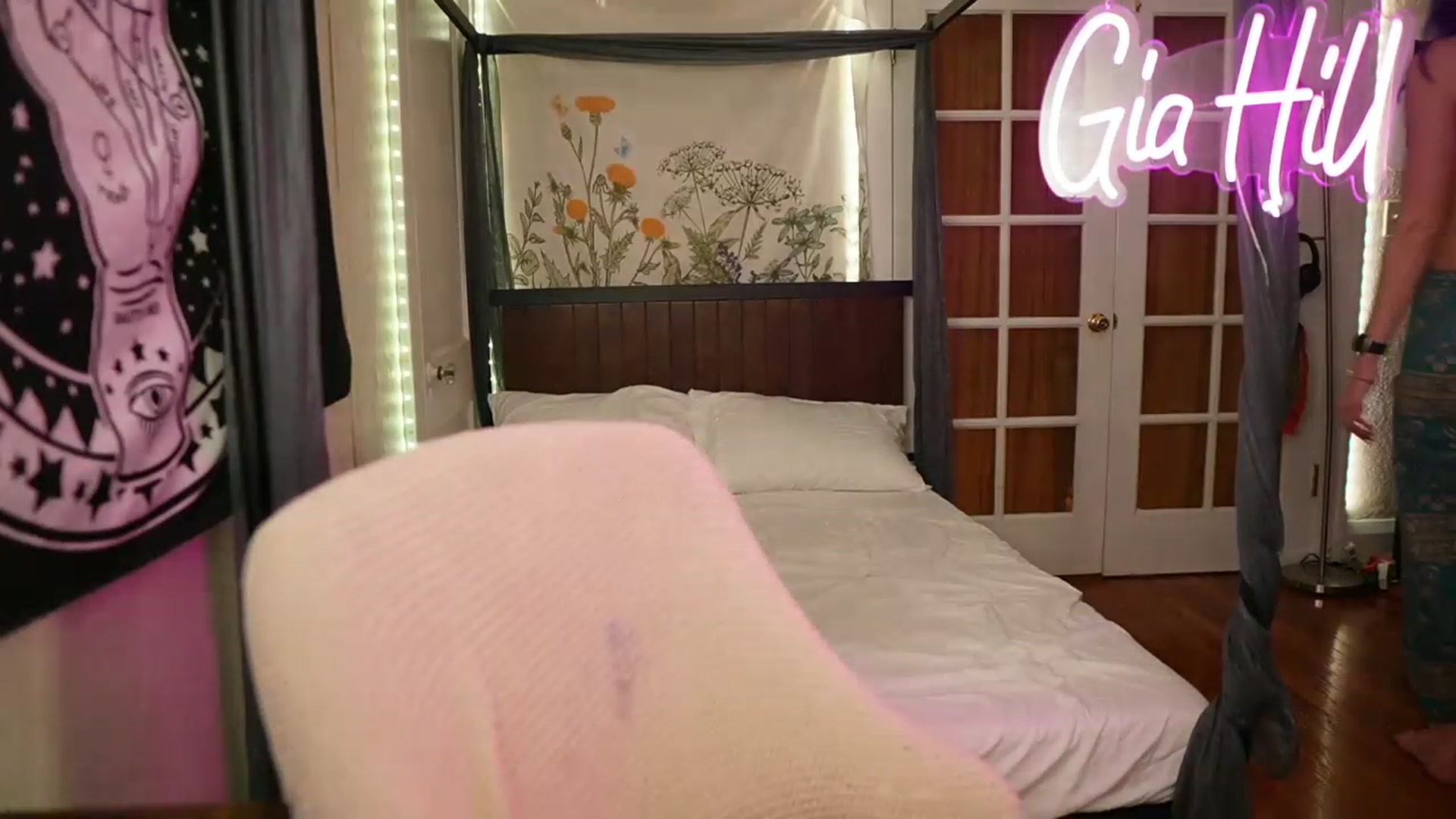 Gallery image thumbnail from Gia_Hill's myfreecams stream on, 02/19/2023, 06:12 image 5 of 20