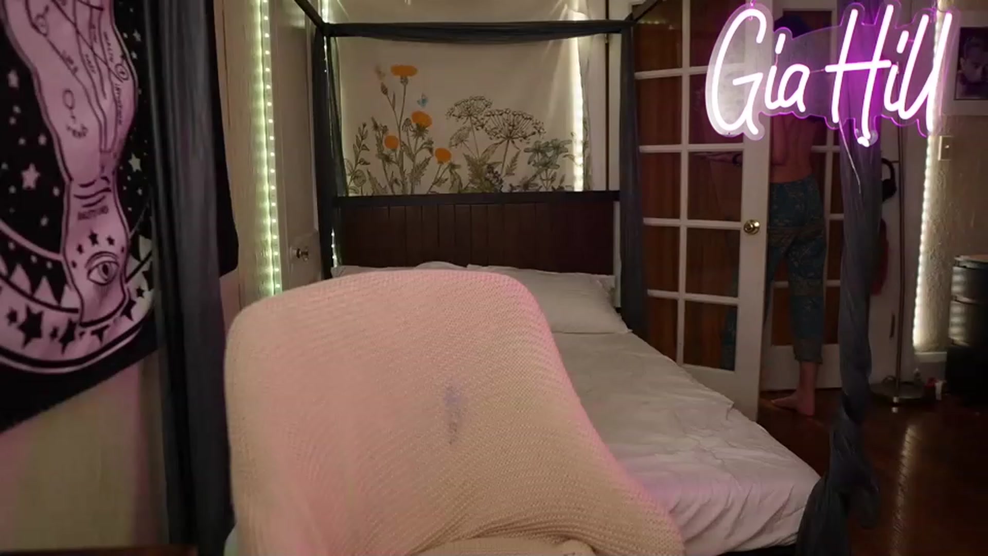 Gallery image thumbnail from Gia_Hill's myfreecams stream on, 02/19/2023, 06:12 image 17 of 20
