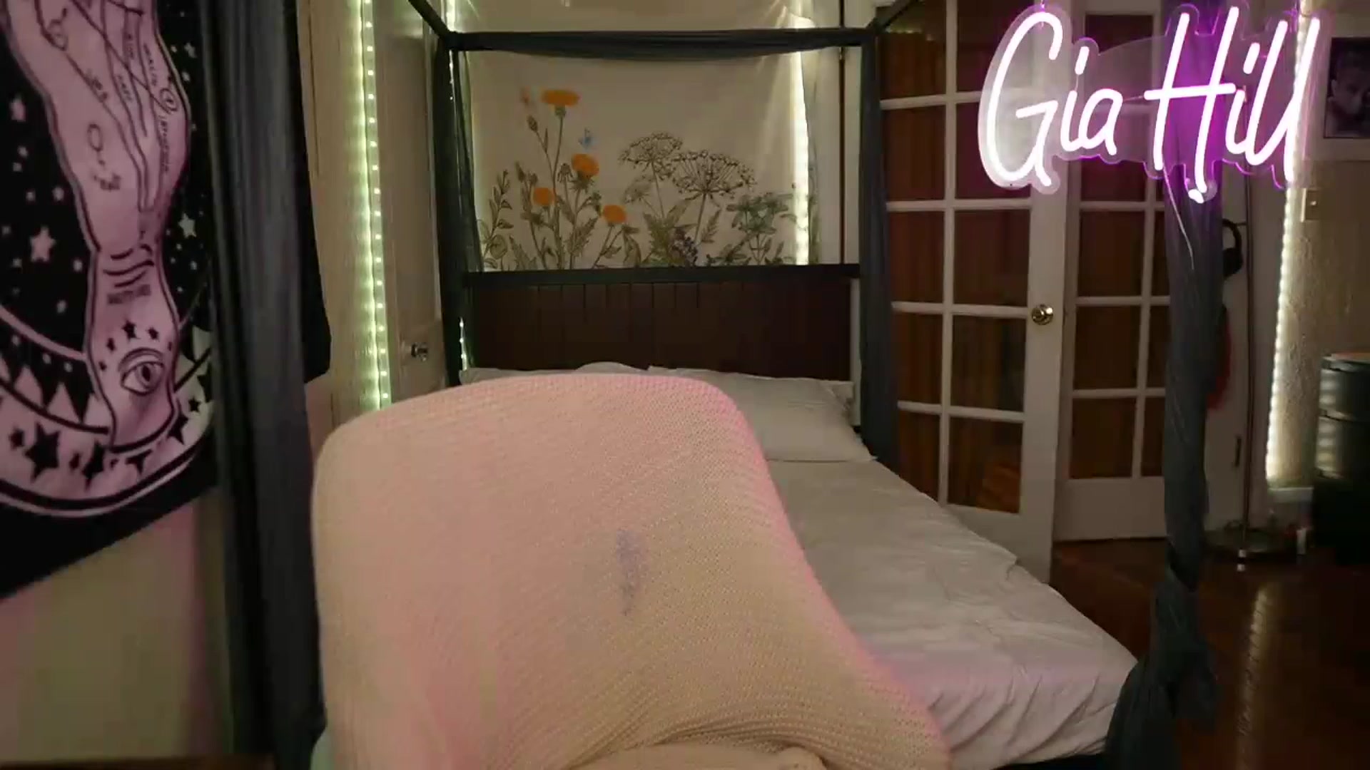 Gallery image thumbnail from Gia_Hill's myfreecams stream on, 02/19/2023, 06:12 image 18 of 20