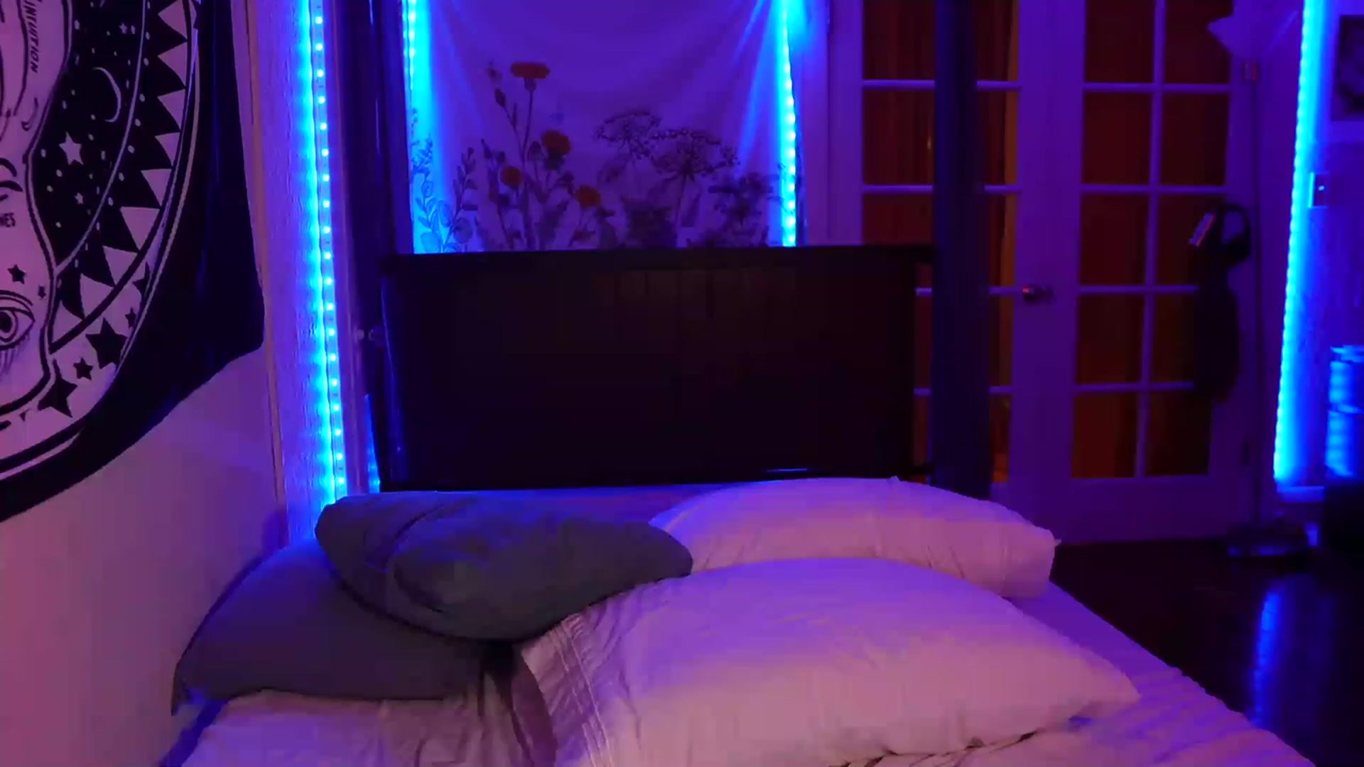 Gallery image thumbnail from Gia_Hill's myfreecams stream on, 02/19/2023, 09:09 image 20 of 20