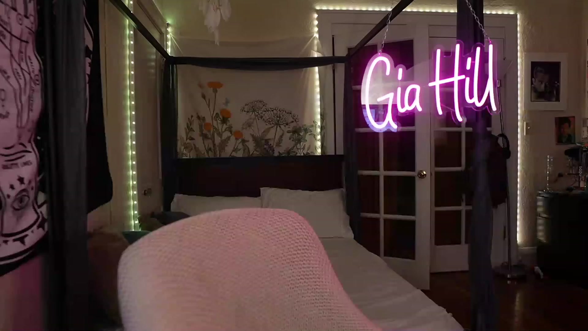 Gallery image thumbnail from Gia_Hill's myfreecams stream on, 02/25/2023, 01:41 image 4 of 20