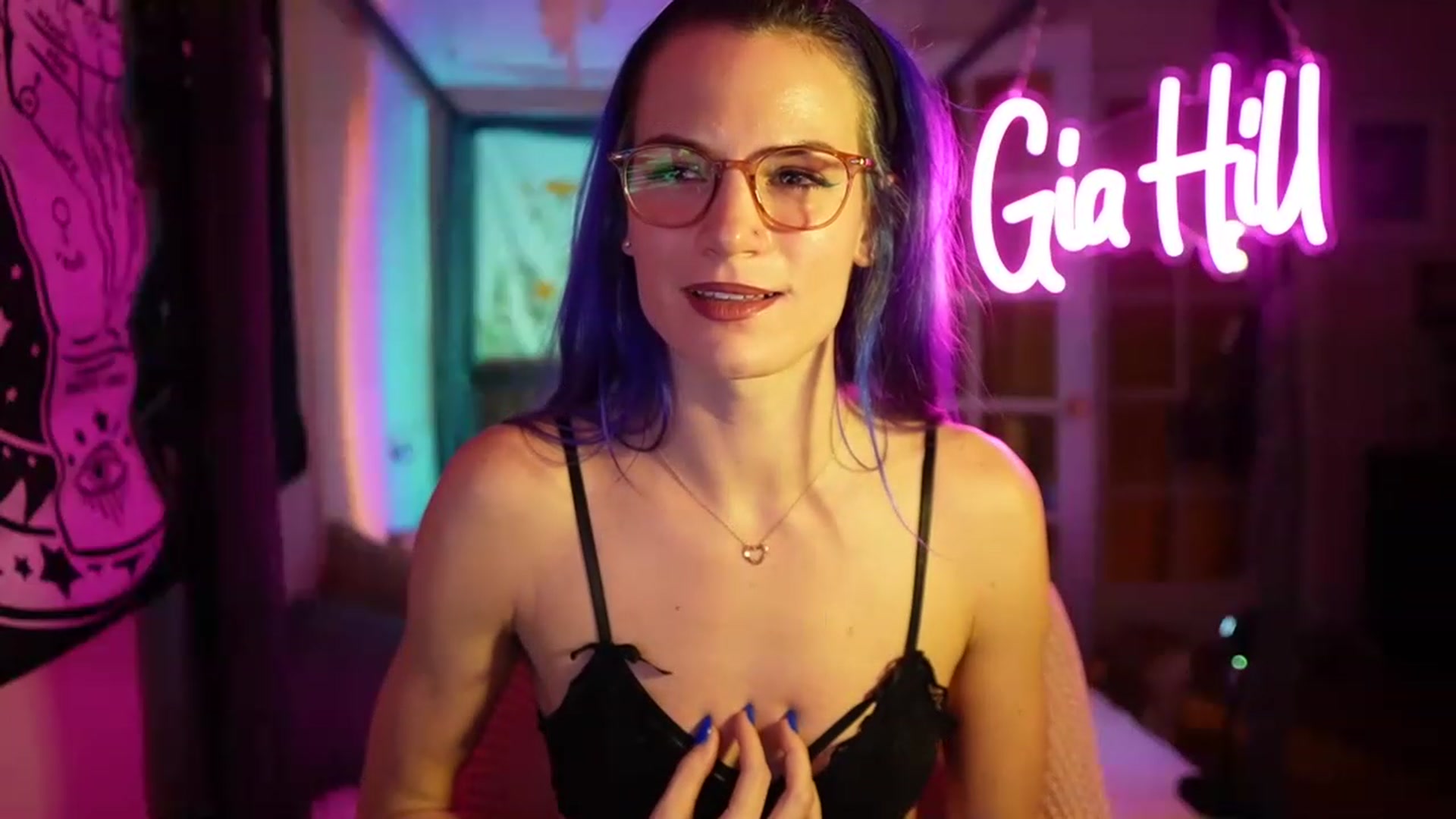Gallery image thumbnail from Gia_Hill's myfreecams stream on, 02/26/2023, 03:47 image 19 of 20