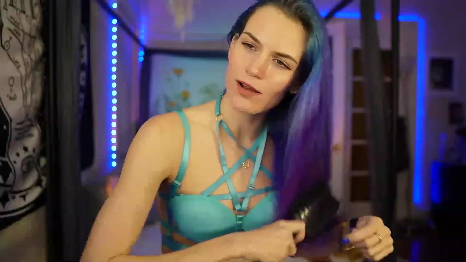 Gallery image thumbnail from Gia_Hill's myfreecams stream on, 02/28/2023, 05:14 image 3 of 20