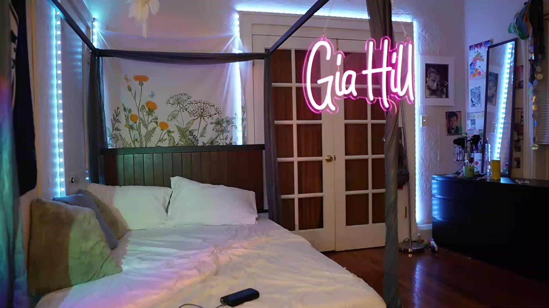 Gallery image thumbnail from Gia_Hill's myfreecams stream on, 03/02/2023, 06:19 image 2 of 20