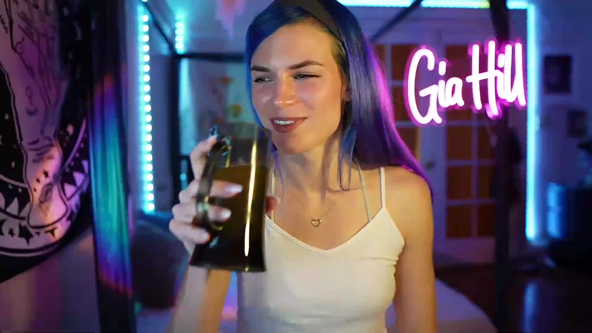 Gallery image thumbnail from Gia_Hill's myfreecams stream on, 03/07/2023, 03:23 image 2 of 20