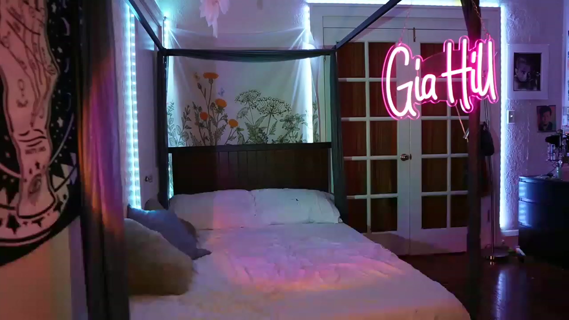 Gallery image thumbnail from Gia_Hill's myfreecams stream on, 03/07/2023, 05:22 image 15 of 20