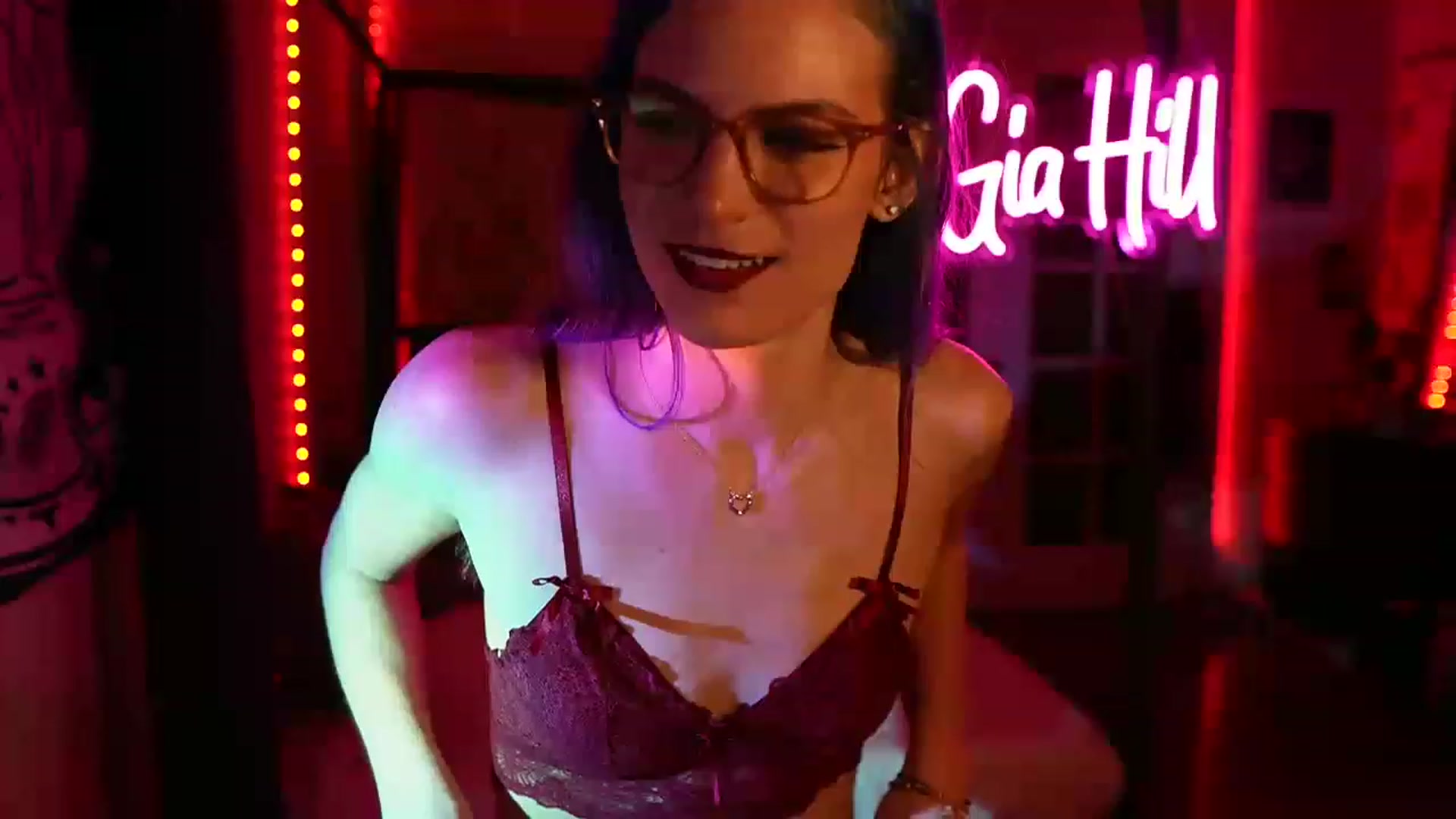 Gallery image thumbnail from Gia_Hill's myfreecams stream on, 03/08/2023, 04:10 image 19 of 20