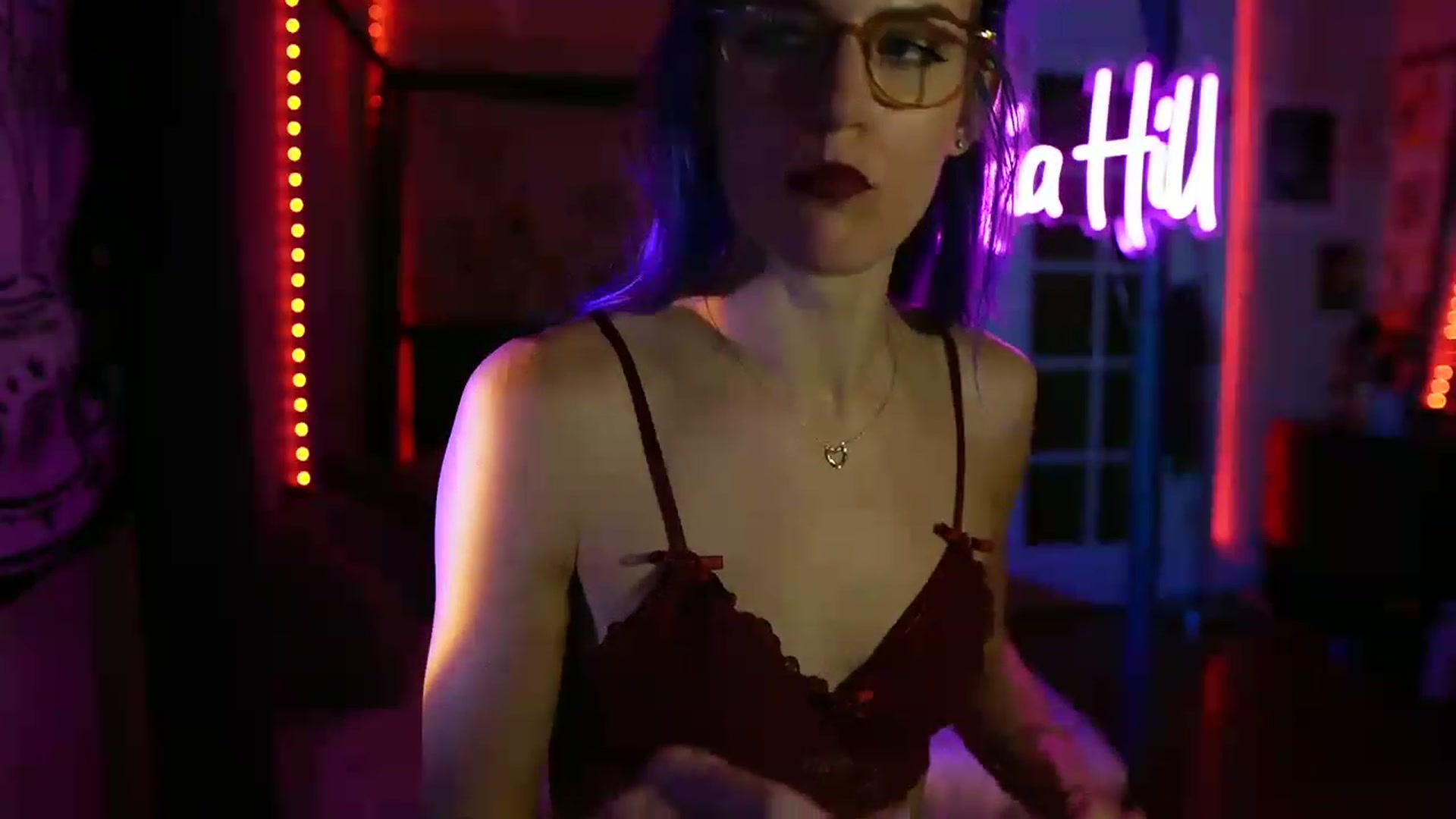 Gallery image thumbnail from Gia_Hill's myfreecams stream on, 03/08/2023, 04:44 image 19 of 20
