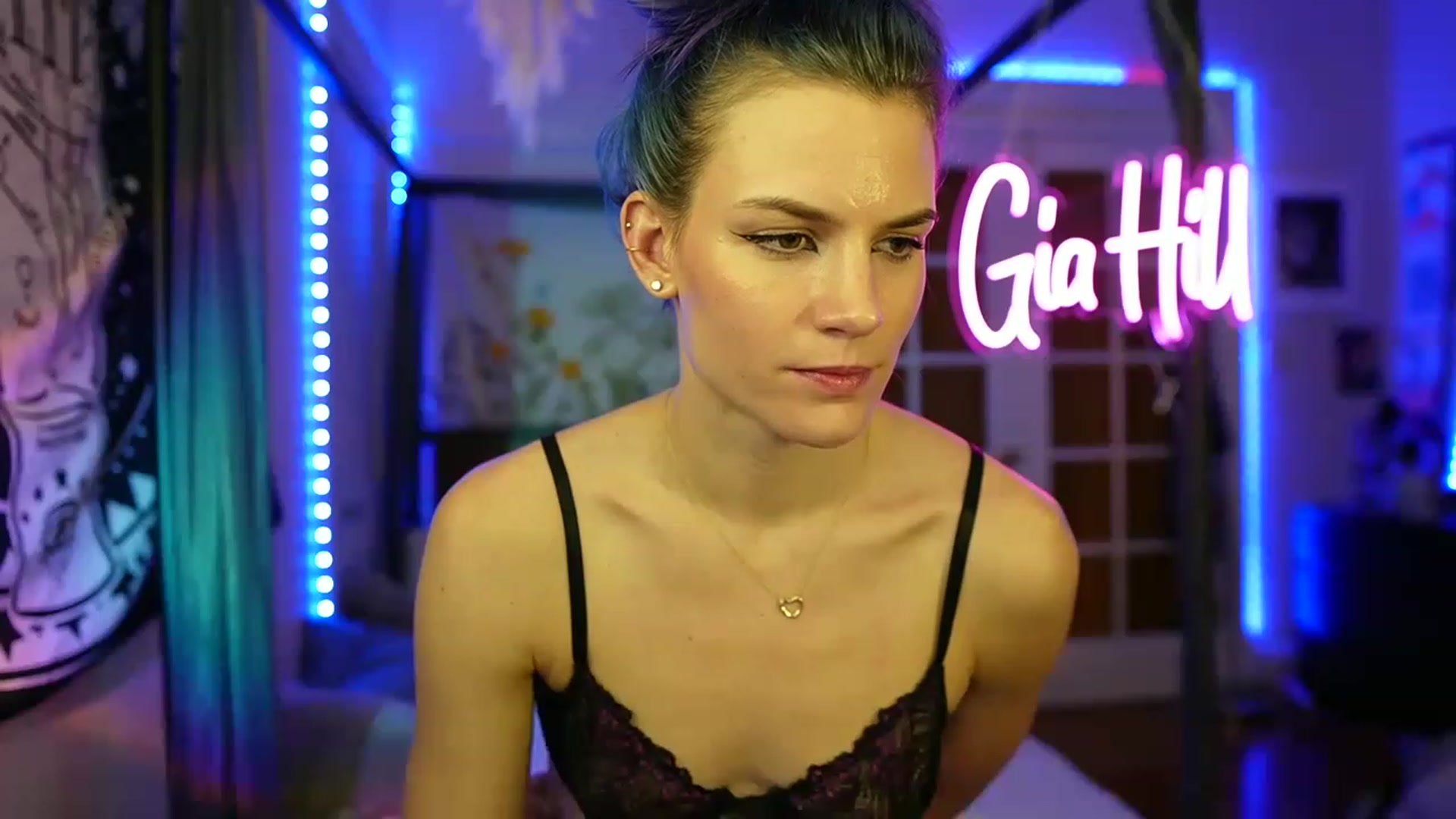 Gallery image thumbnail from Gia_Hill's myfreecams stream on, 03/09/2023, 04:32 image 3 of 20