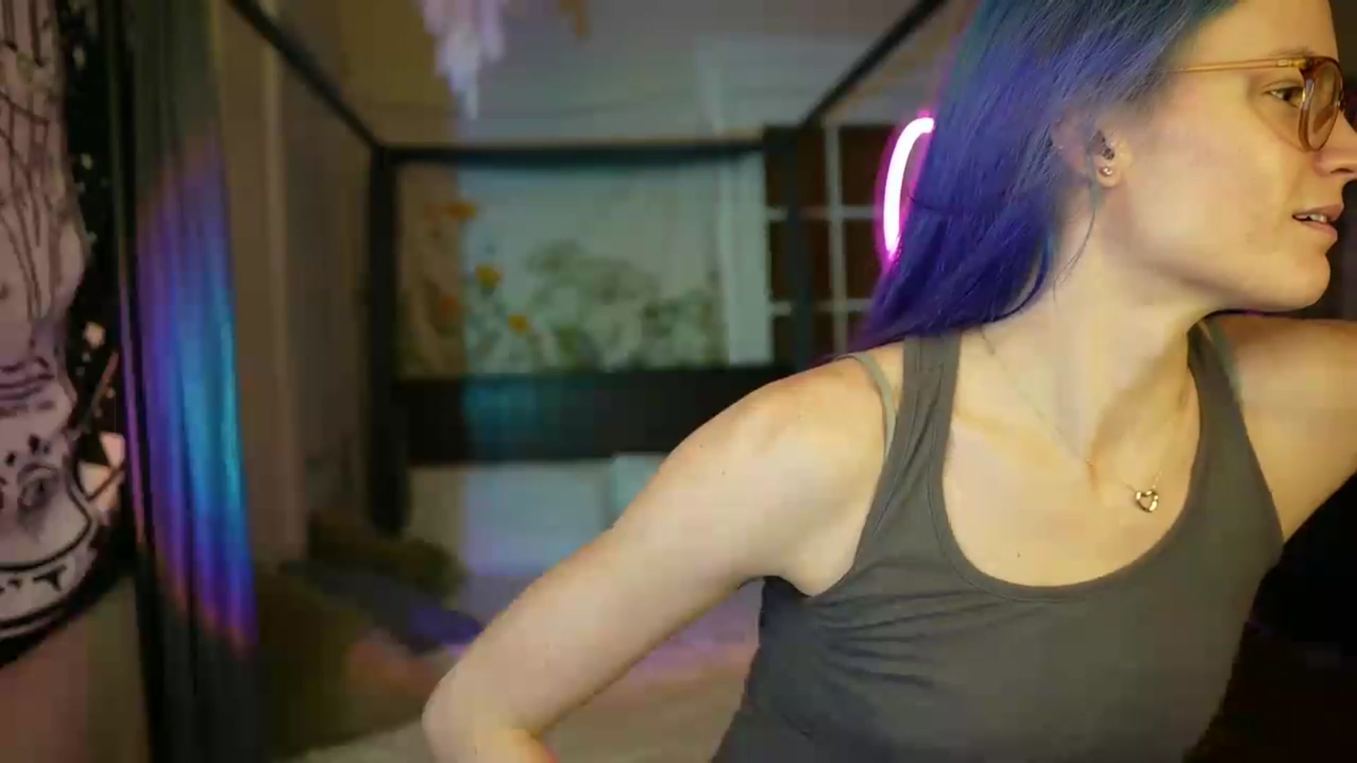 Gallery image thumbnail from Gia_Hill's myfreecams stream on, 03/10/2023, 03:47 image 3 of 20