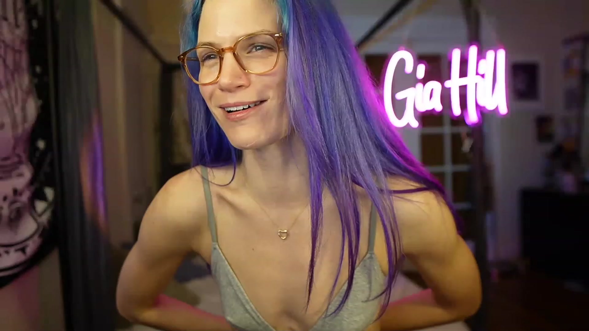 Gallery image thumbnail from Gia_Hill's myfreecams stream on, 03/10/2023, 05:05 image 10 of 20