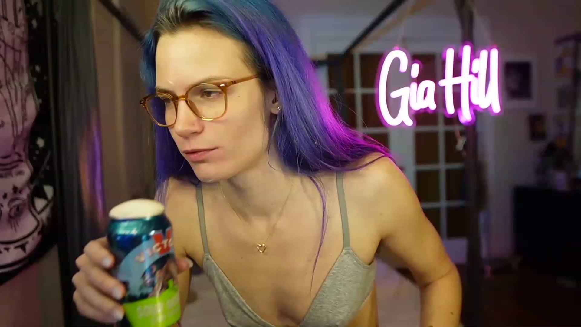 Gallery image thumbnail from Gia_Hill's myfreecams stream on, 03/10/2023, 05:05 image 8 of 20