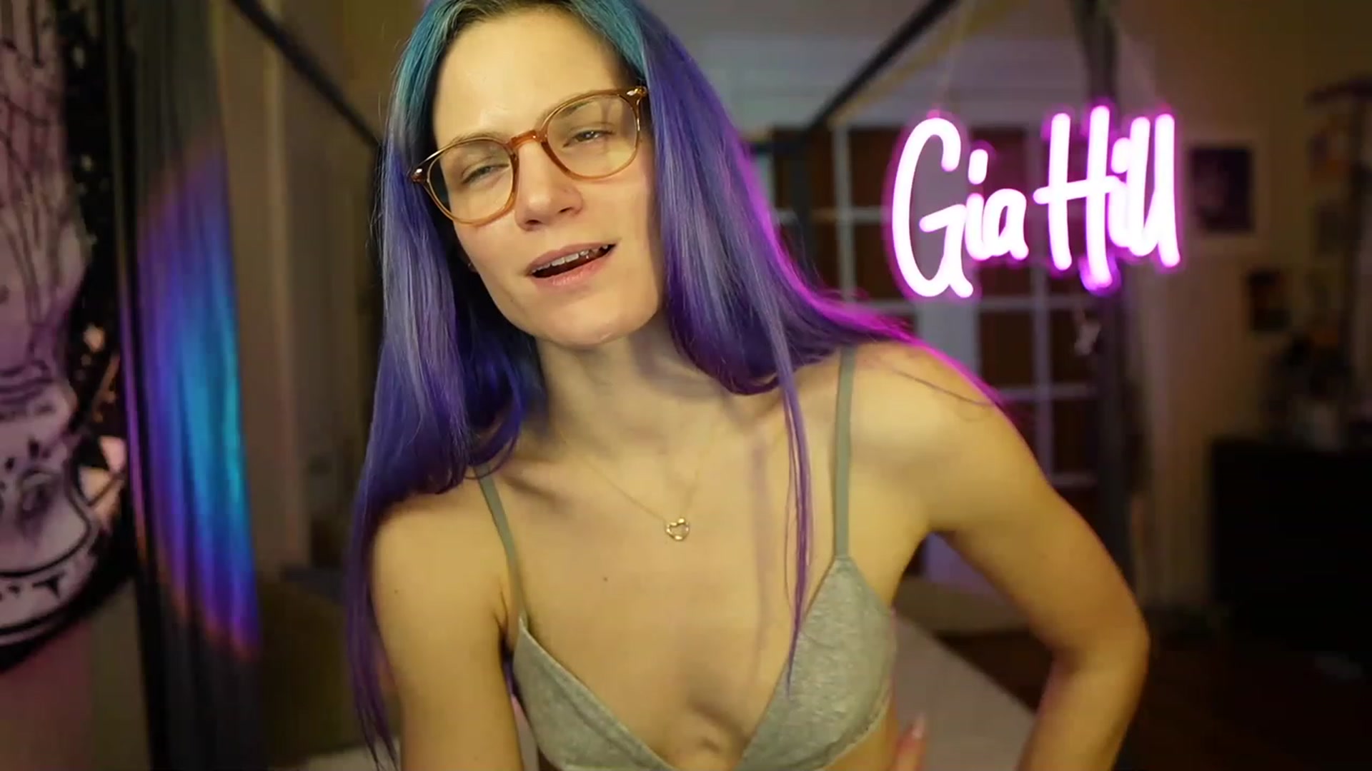 Gallery image thumbnail from Gia_Hill's myfreecams stream on, 03/10/2023, 05:05 image 3 of 20