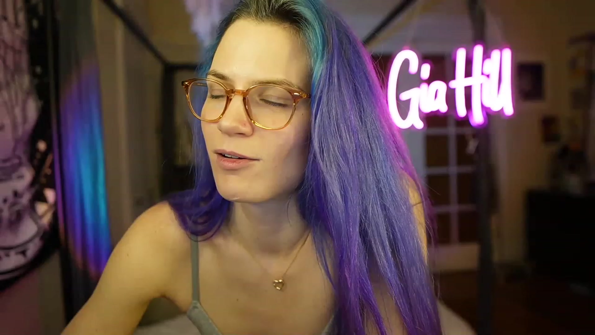 Gallery image thumbnail from Gia_Hill's myfreecams stream on, 03/10/2023, 05:05 image 4 of 20
