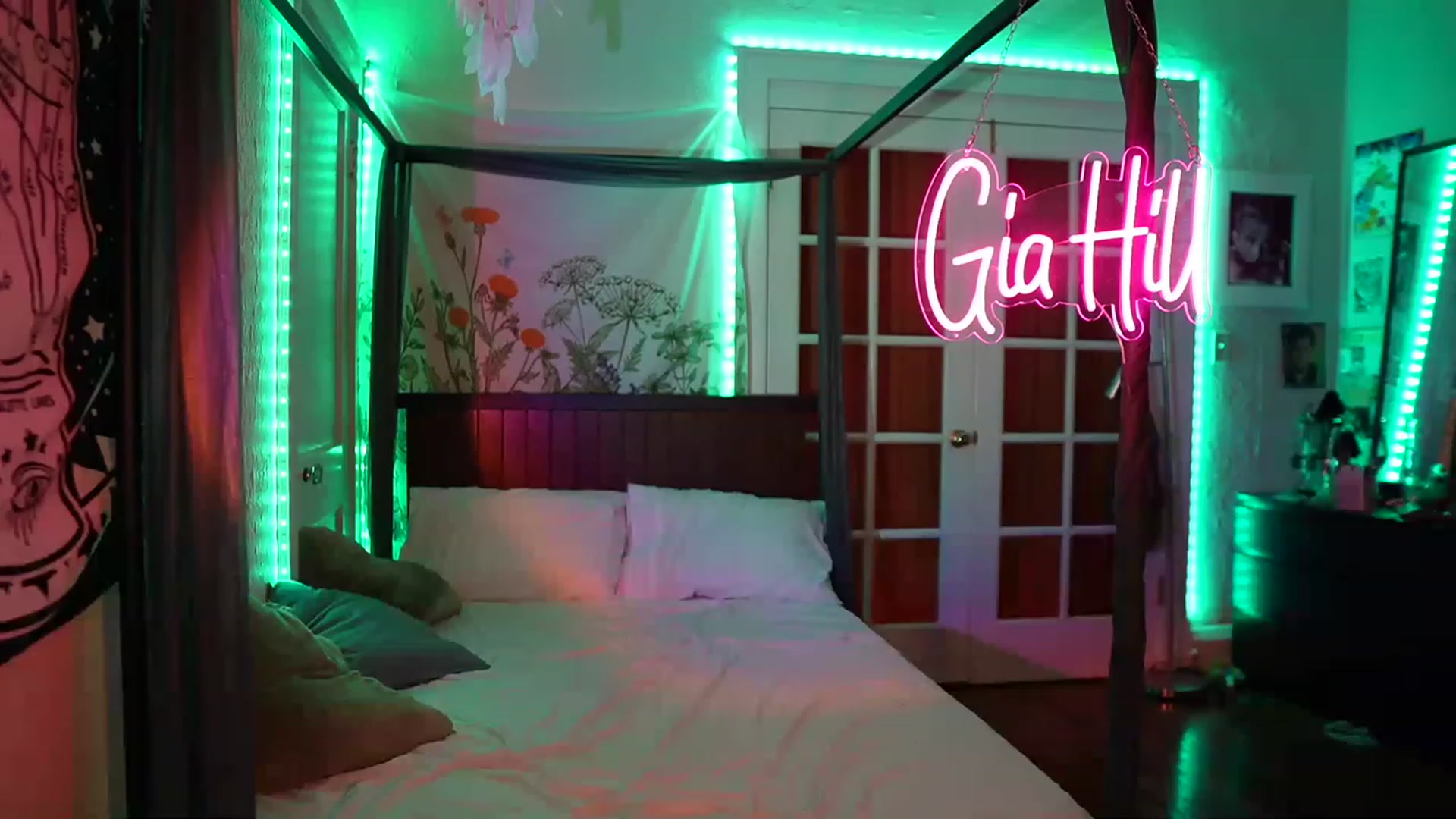 Gallery image thumbnail from Gia_Hill's myfreecams stream on, 03/11/2023, 03:41 image 4 of 20