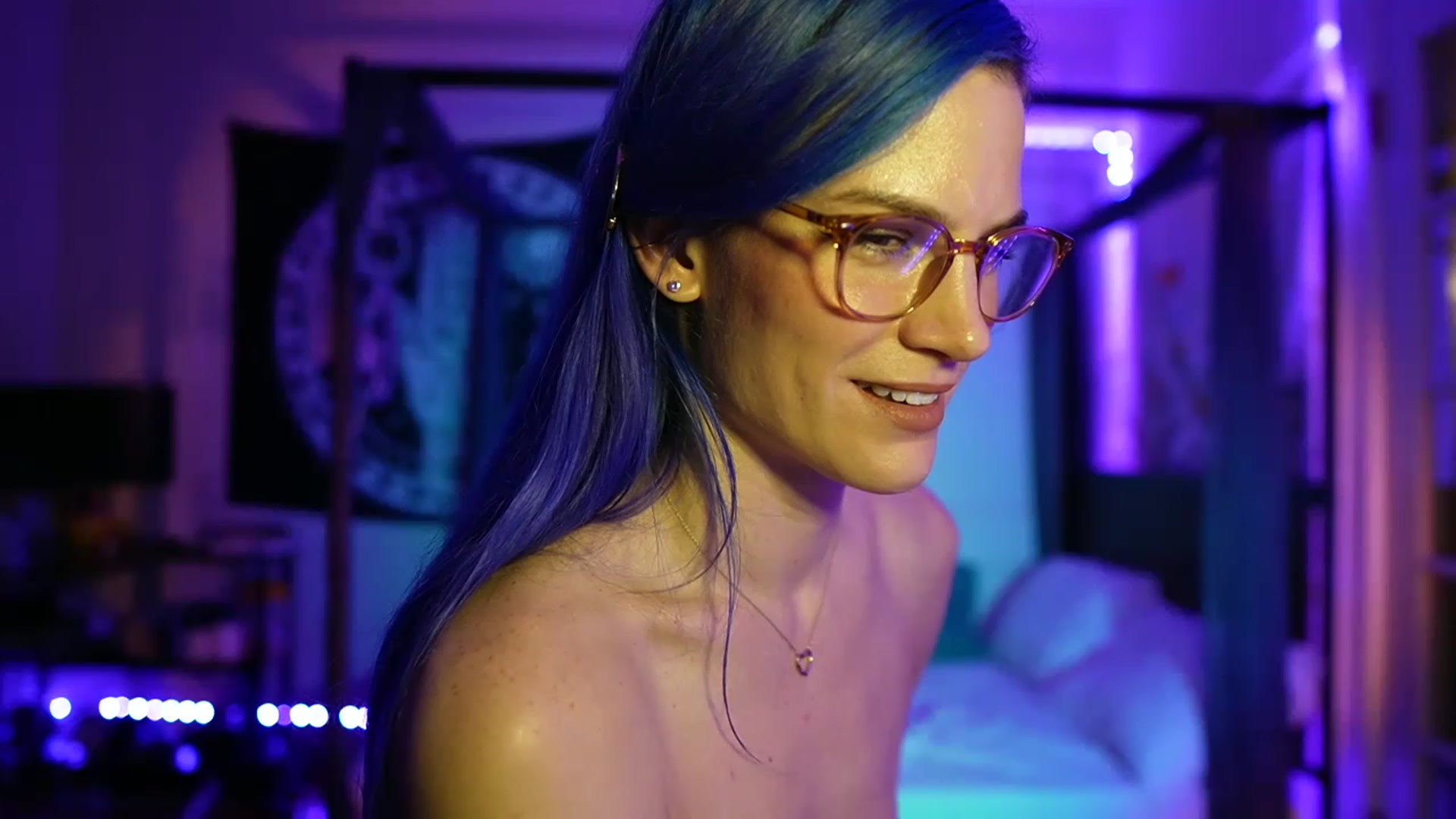 Gallery image thumbnail from Gia_Hill's myfreecams stream on, 03/14/2023, 03:49 image 6 of 20