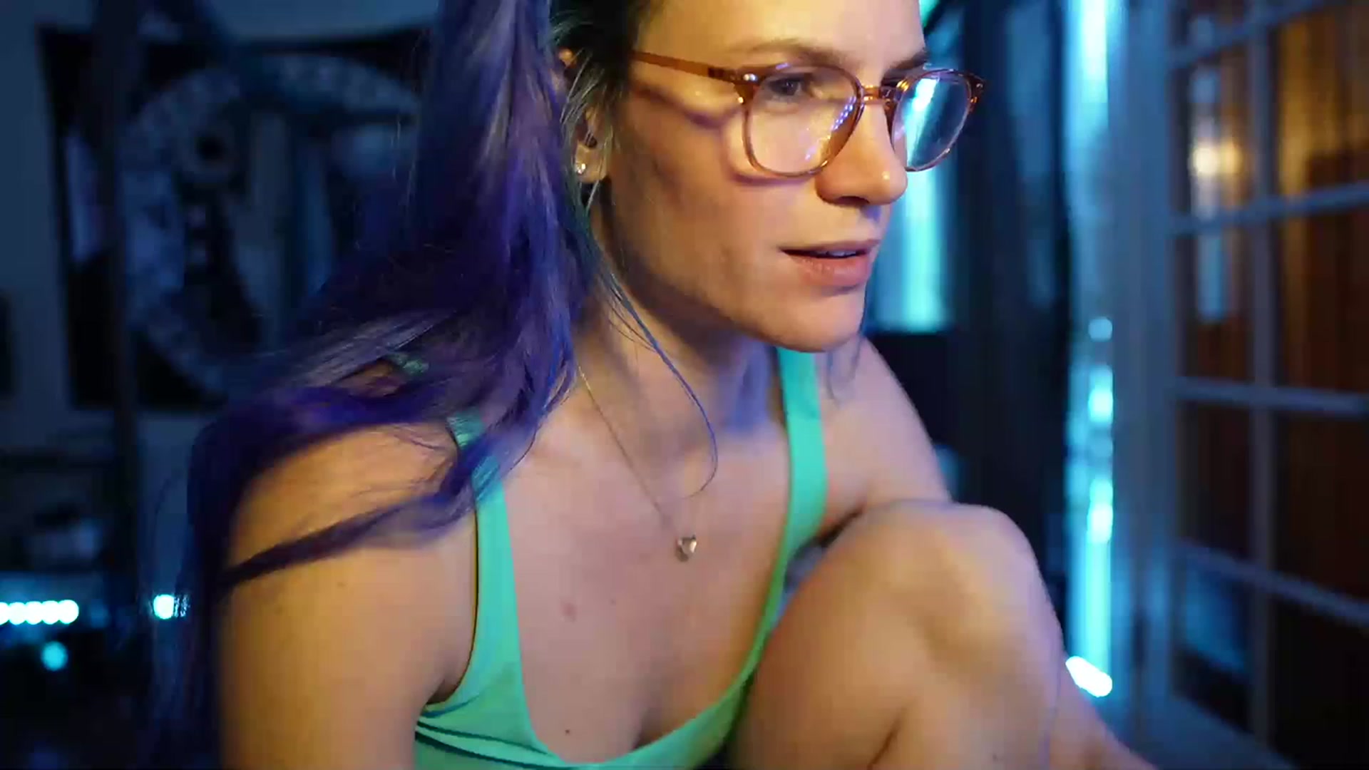 Gallery image thumbnail from Gia_Hill's myfreecams stream on, 03/15/2023, 03:03 image 8 of 20