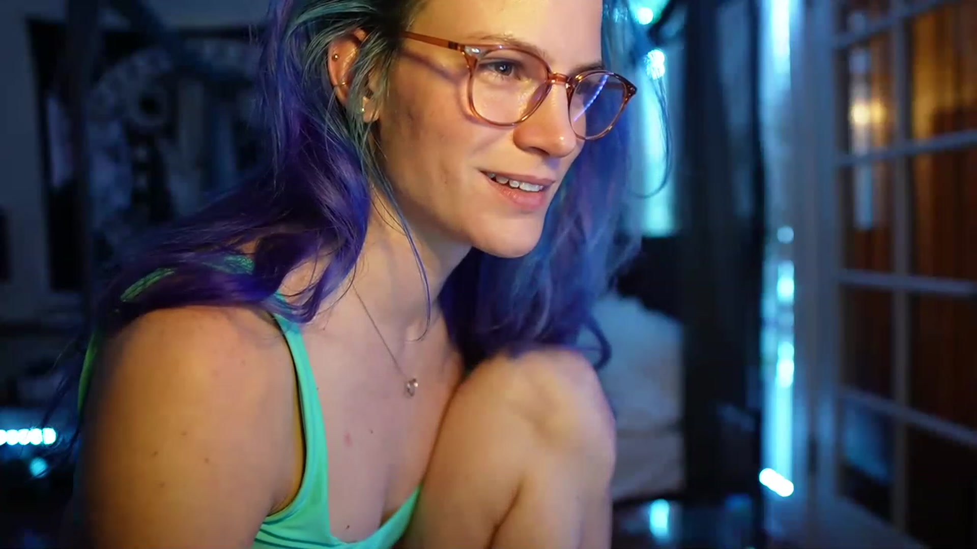 Gallery image thumbnail from Gia_Hill's myfreecams stream on, 03/15/2023, 03:03 image 5 of 20