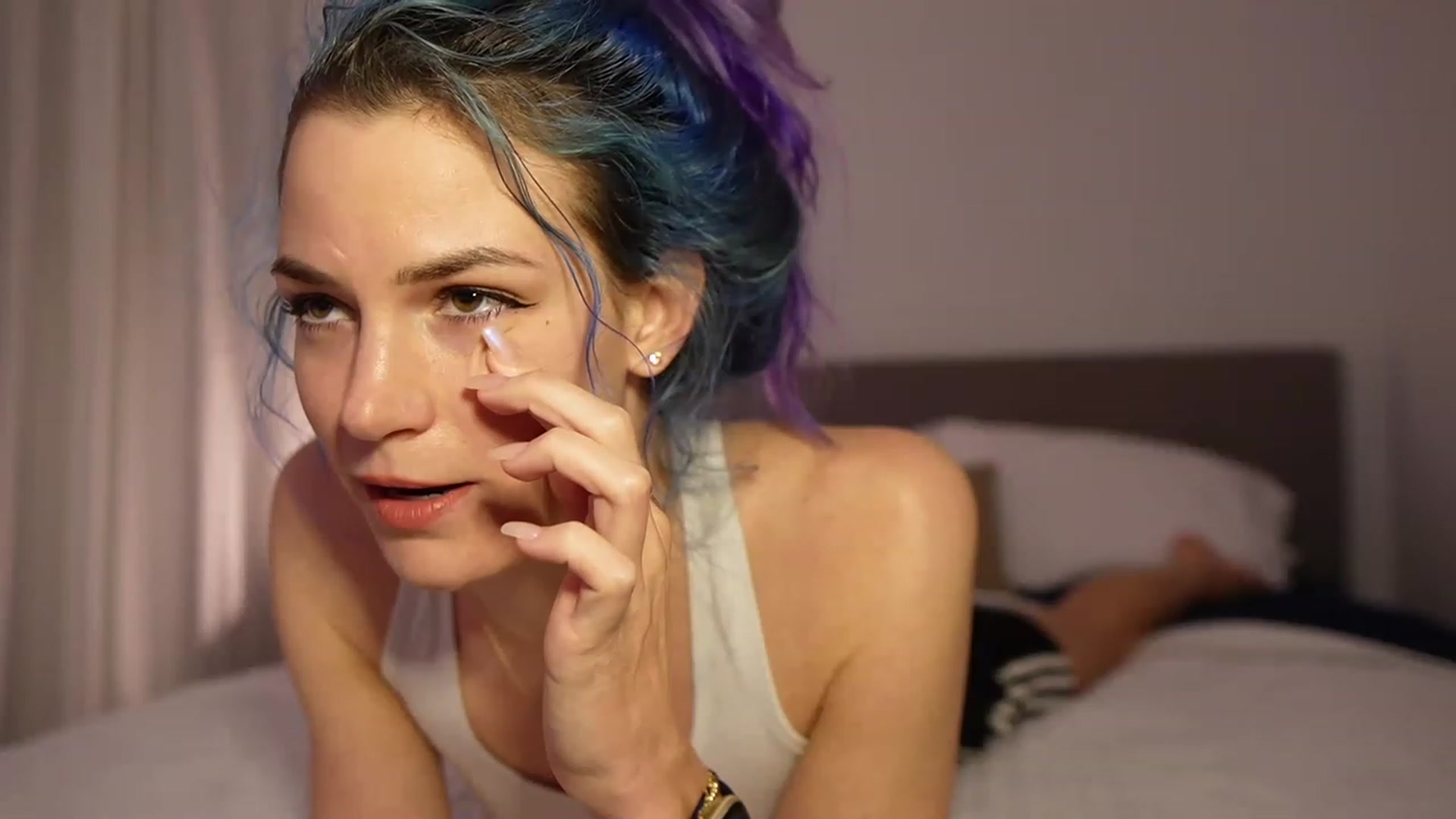 Gallery image thumbnail from Gia_Hill's myfreecams stream on, 03/26/2023, 03:36 image 2 of 20
