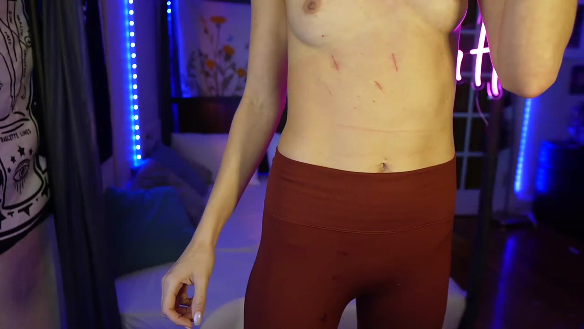 Gallery image thumbnail from Gia_Hill's myfreecams stream on, 03/28/2023, 24:48 image 13 of 20