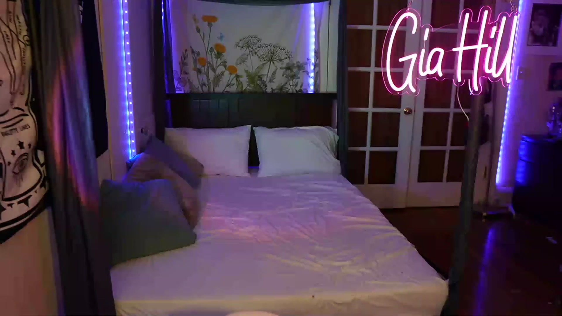 Gallery image thumbnail from Gia_Hill's myfreecams stream on, 03/28/2023, 03:30 image 15 of 20