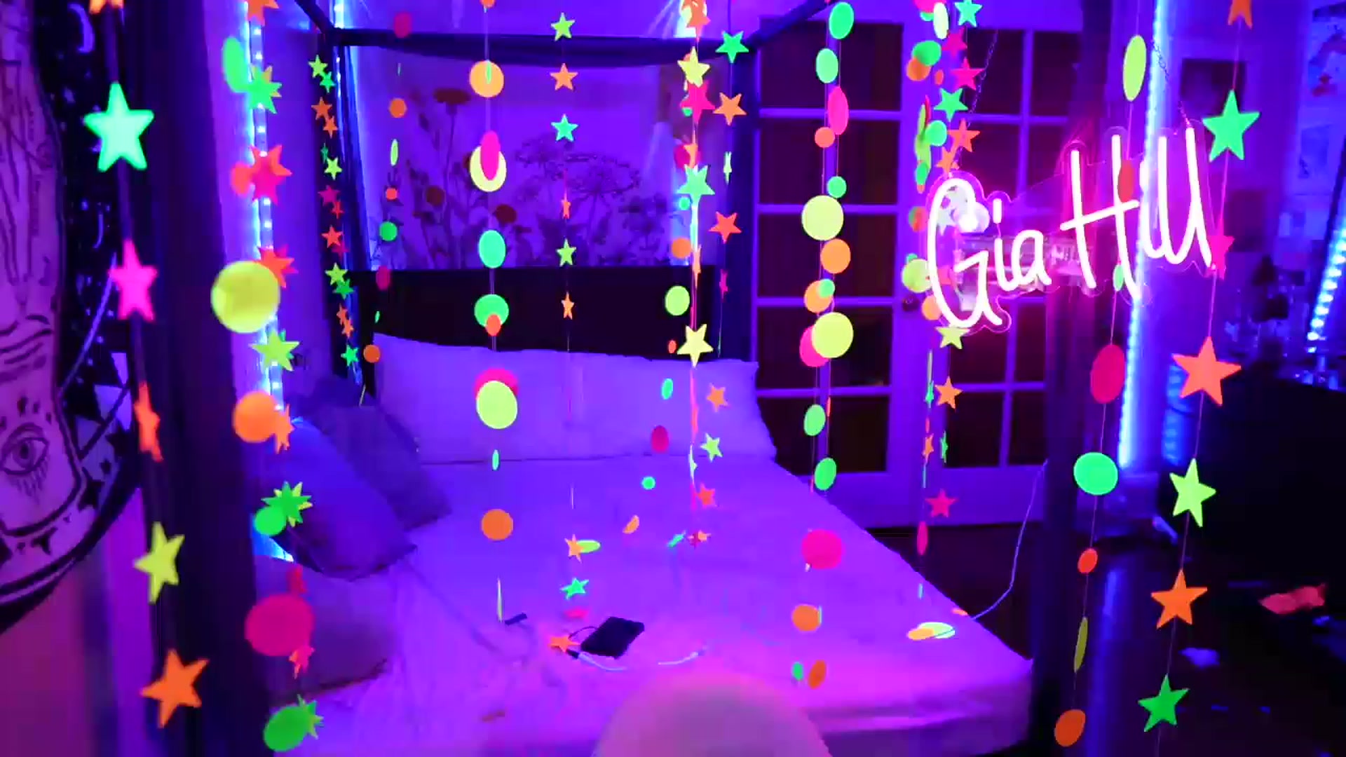 Gallery image thumbnail from Gia_Hill's myfreecams stream on, 04/01/2023, 06:39 image 10 of 20