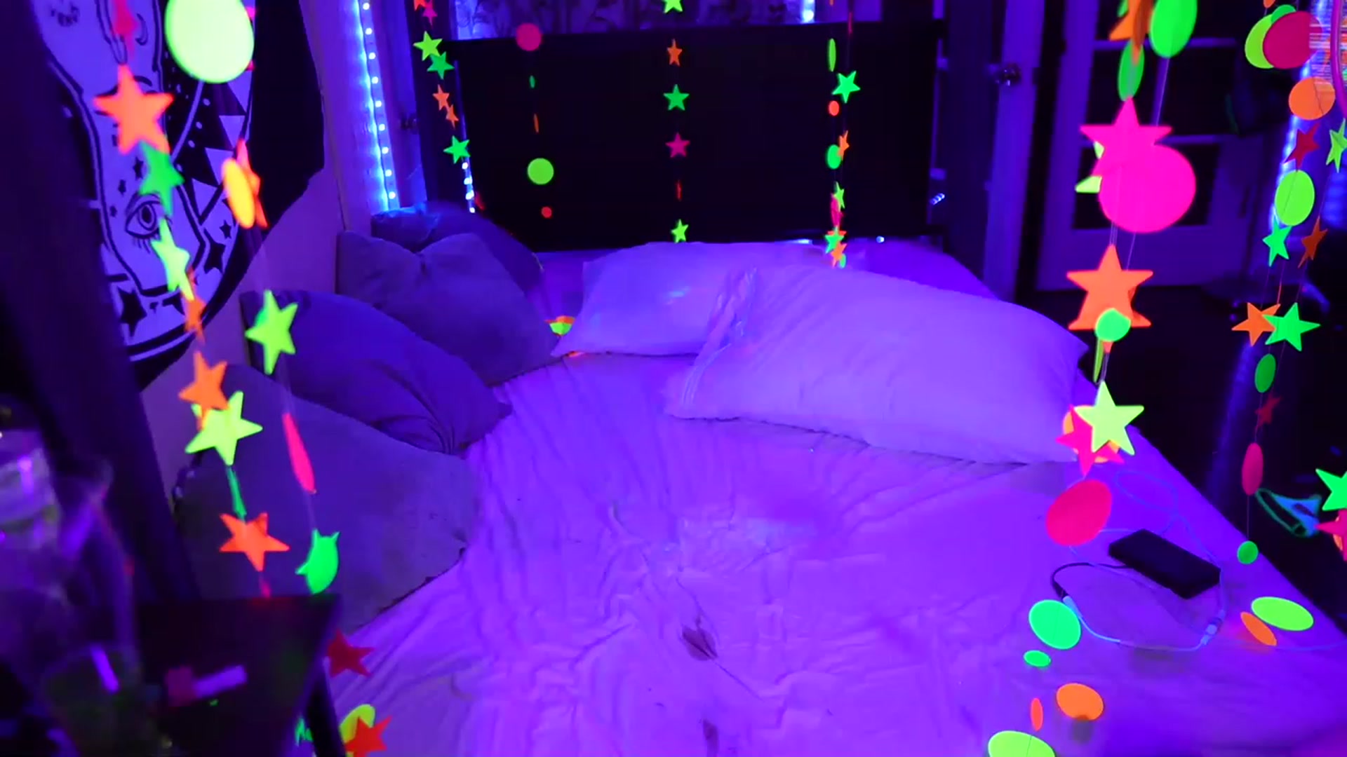 Gallery image thumbnail from Gia_Hill's myfreecams stream on, 04/01/2023, 08:42 image 10 of 20