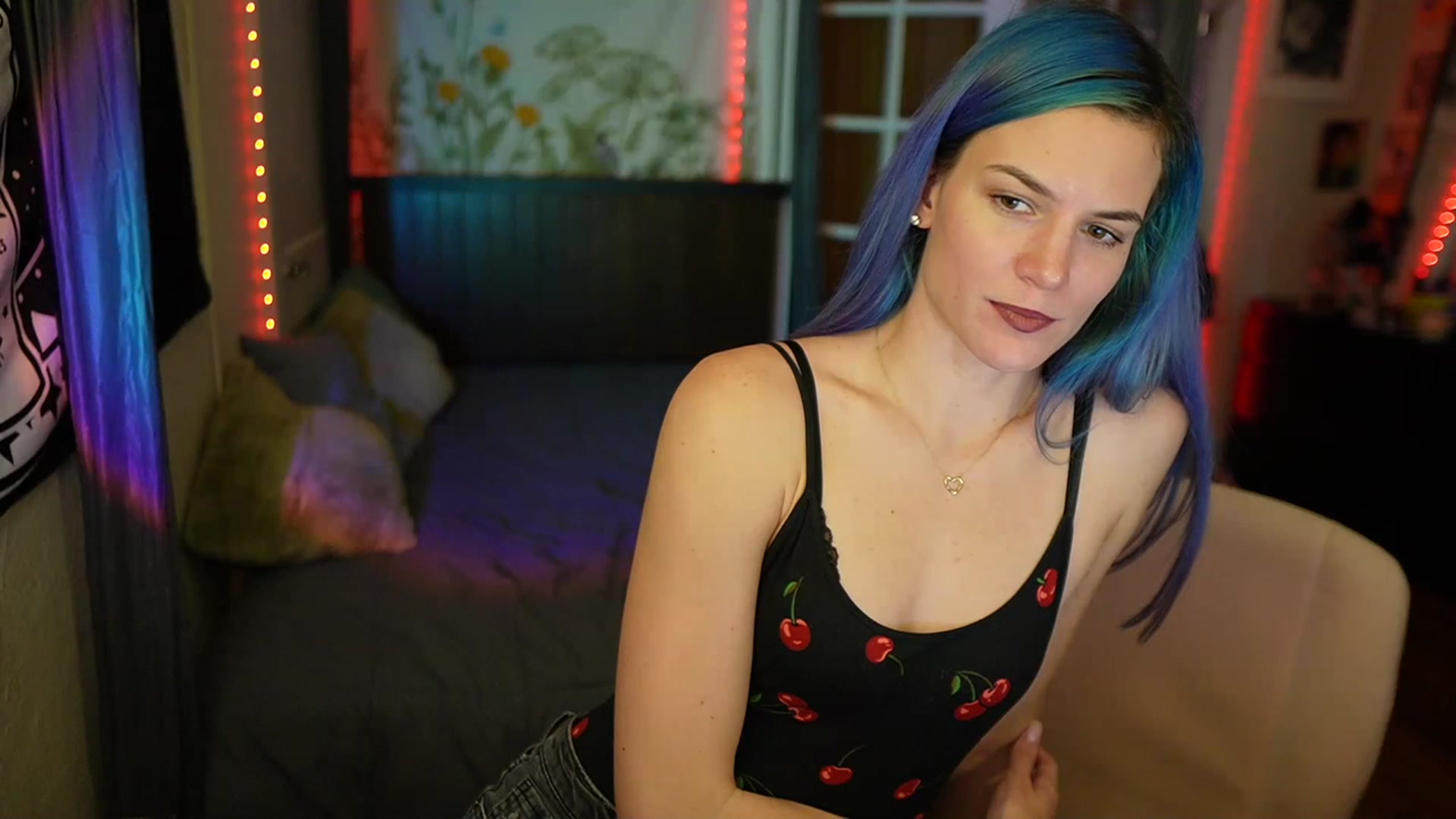 Gallery image thumbnail from Gia_Hill's myfreecams stream on, 04/06/2023, 23:42 image 14 of 20