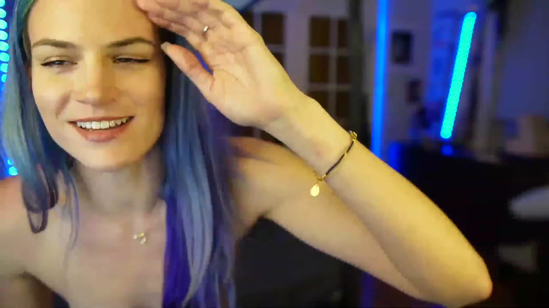 Gallery image thumbnail from Gia_Hill's myfreecams stream on, 04/08/2023, 04:43 image 4 of 20