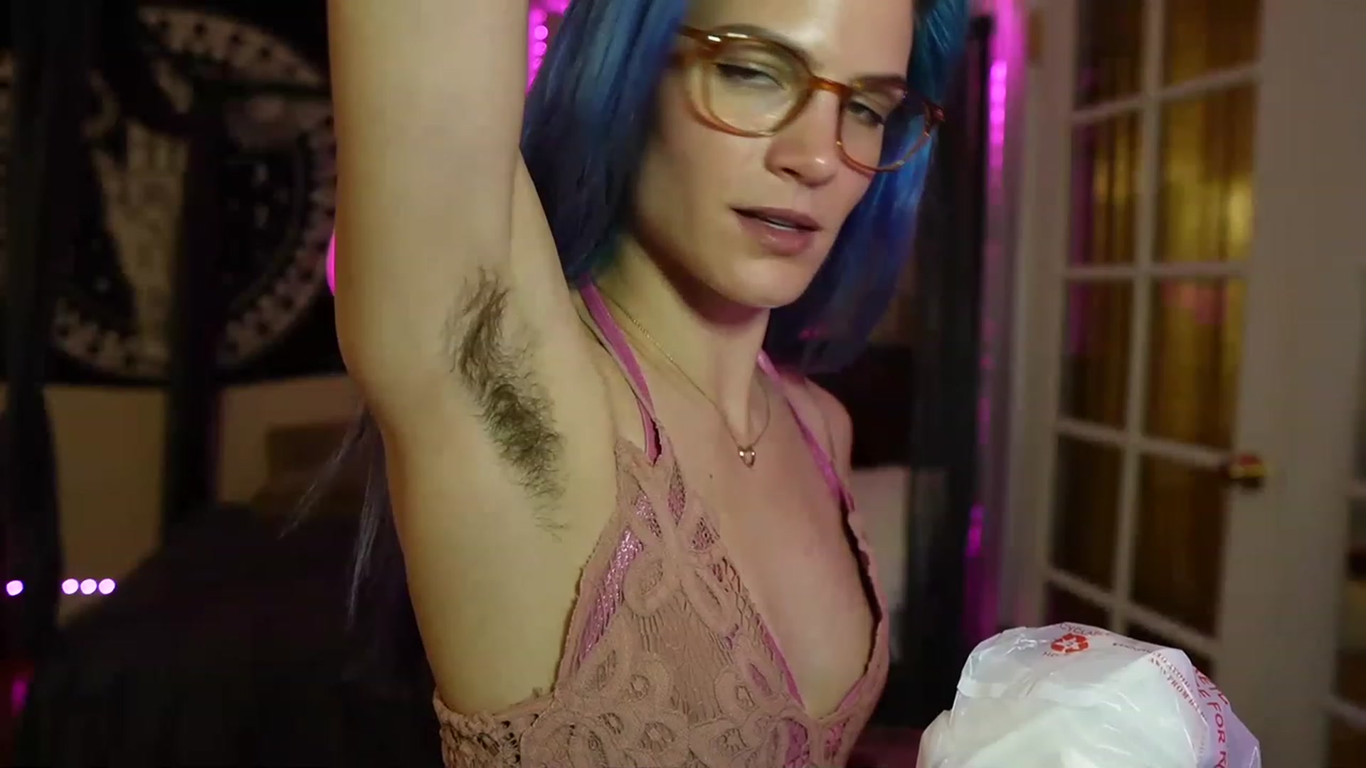 Gallery image thumbnail from Gia_Hill's myfreecams stream on, 04/12/2023, 23:10 image 3 of 20